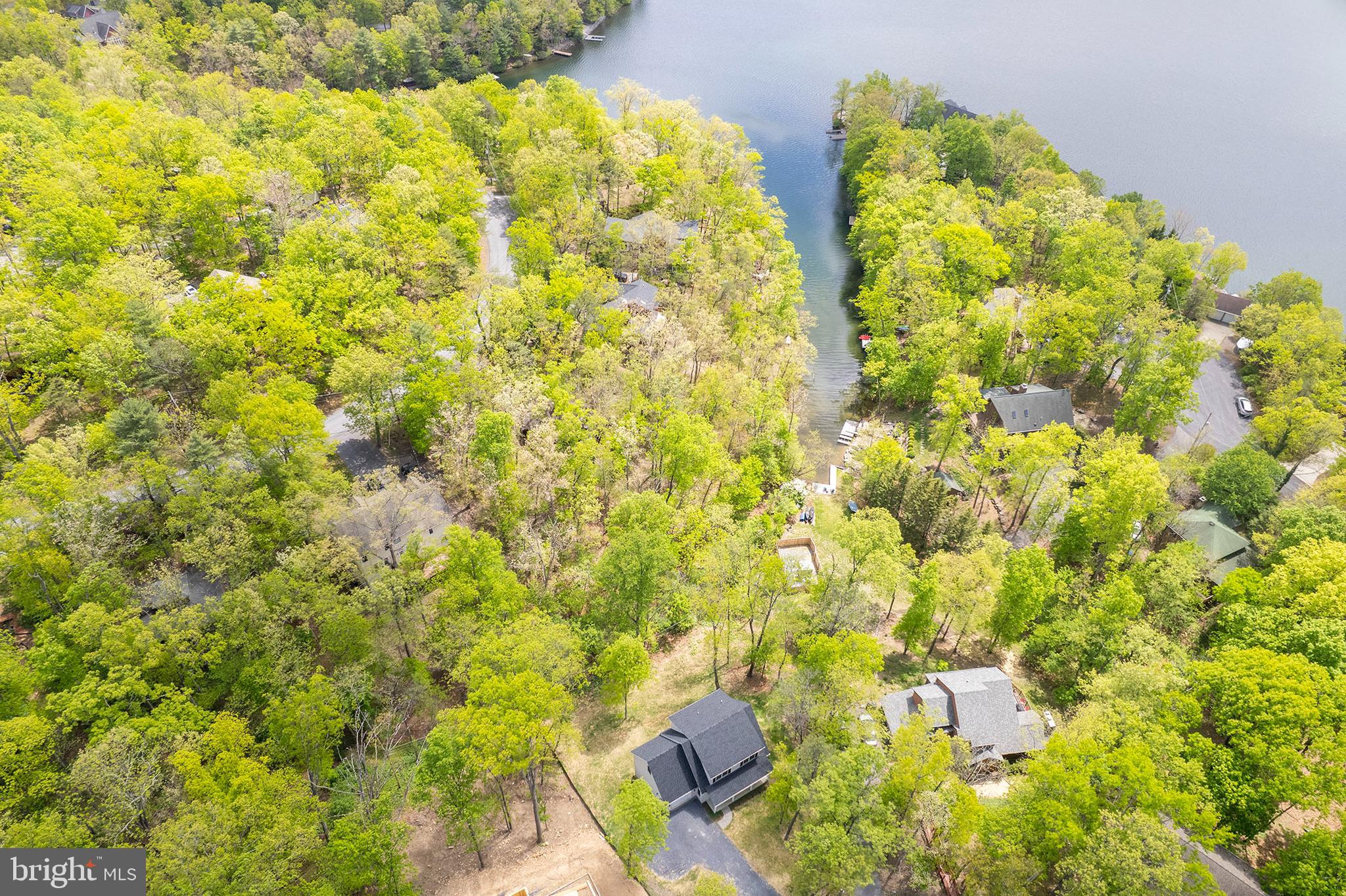 LAKE HOLIDAY ESTATES - Residential