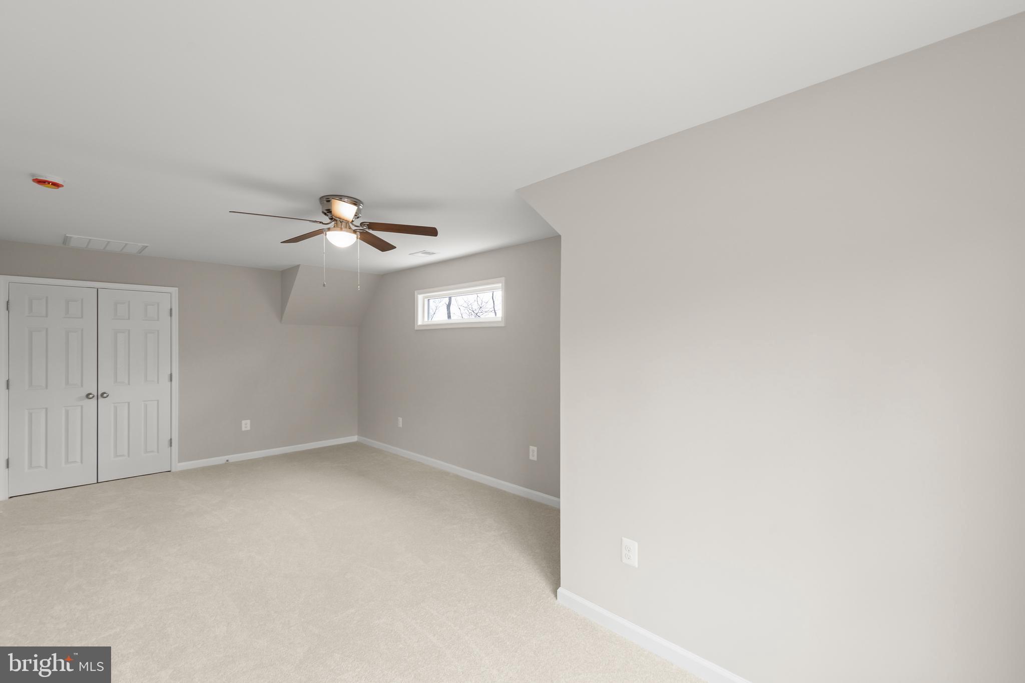 LAKE HOLIDAY ESTATES - Residential