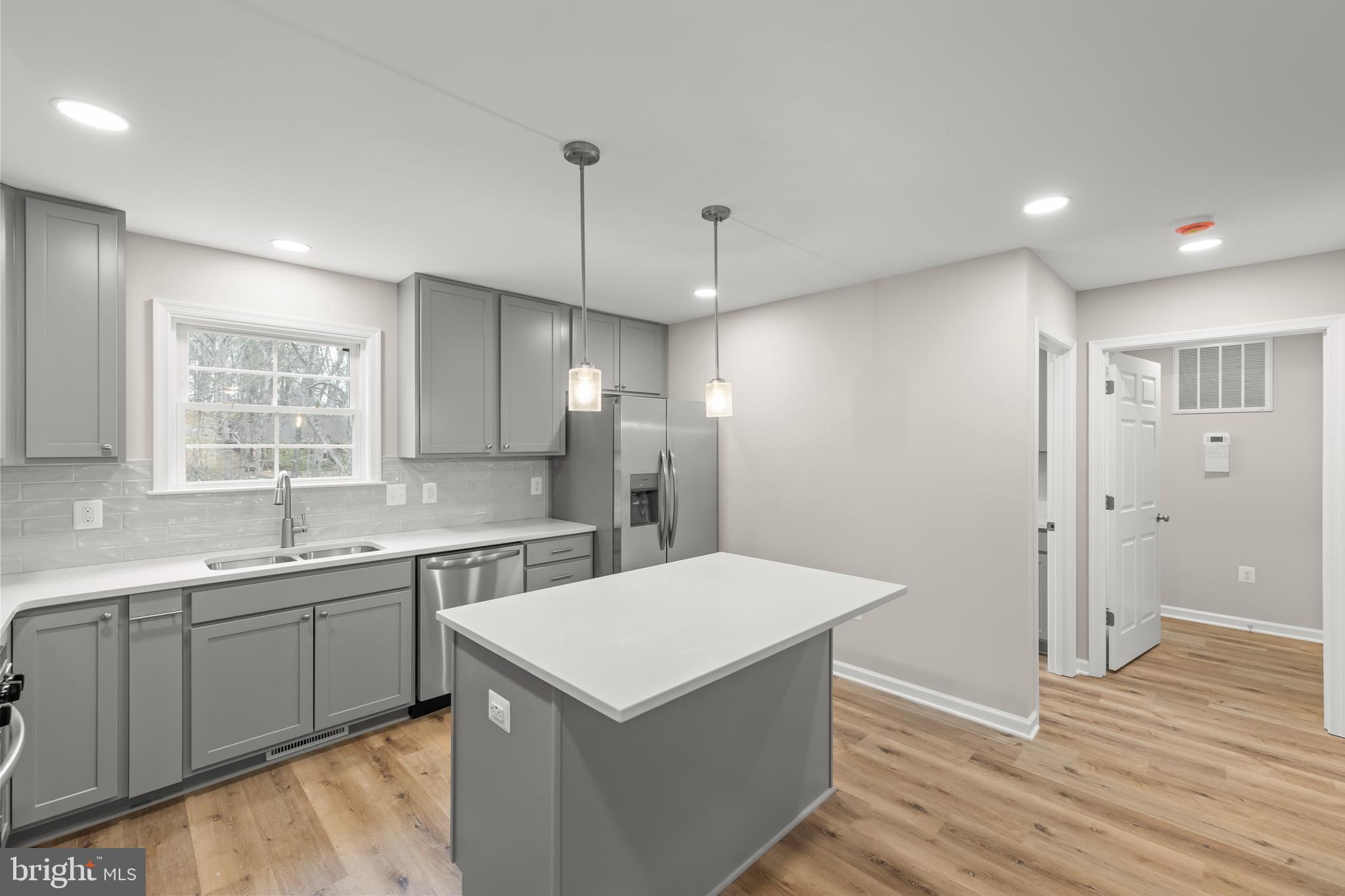 LAKE HOLIDAY ESTATES - Residential