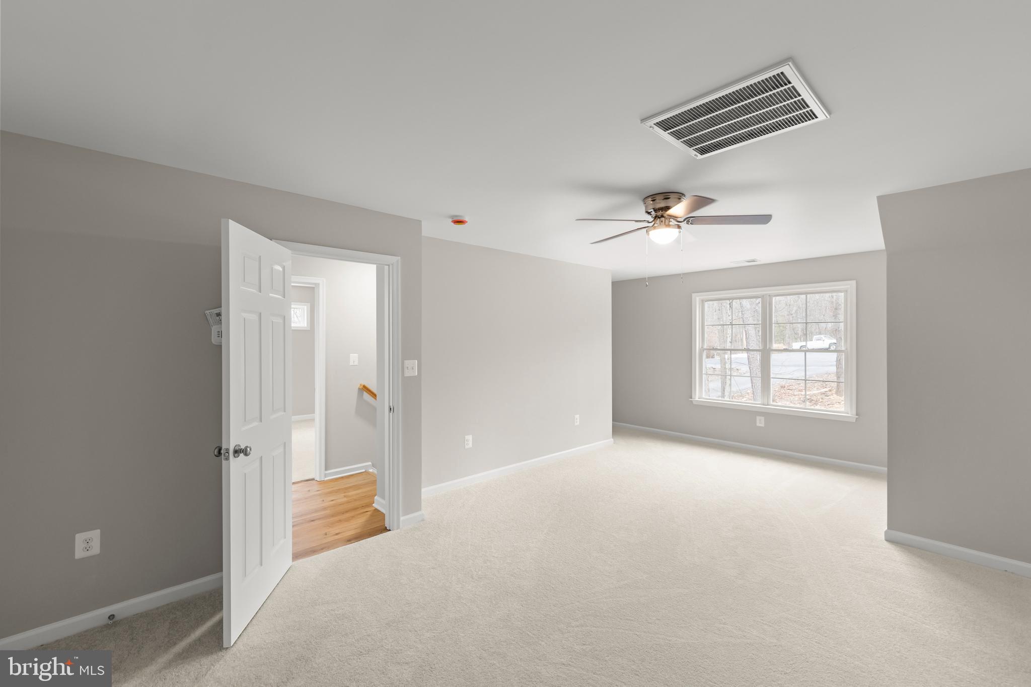 LAKE HOLIDAY ESTATES - Residential