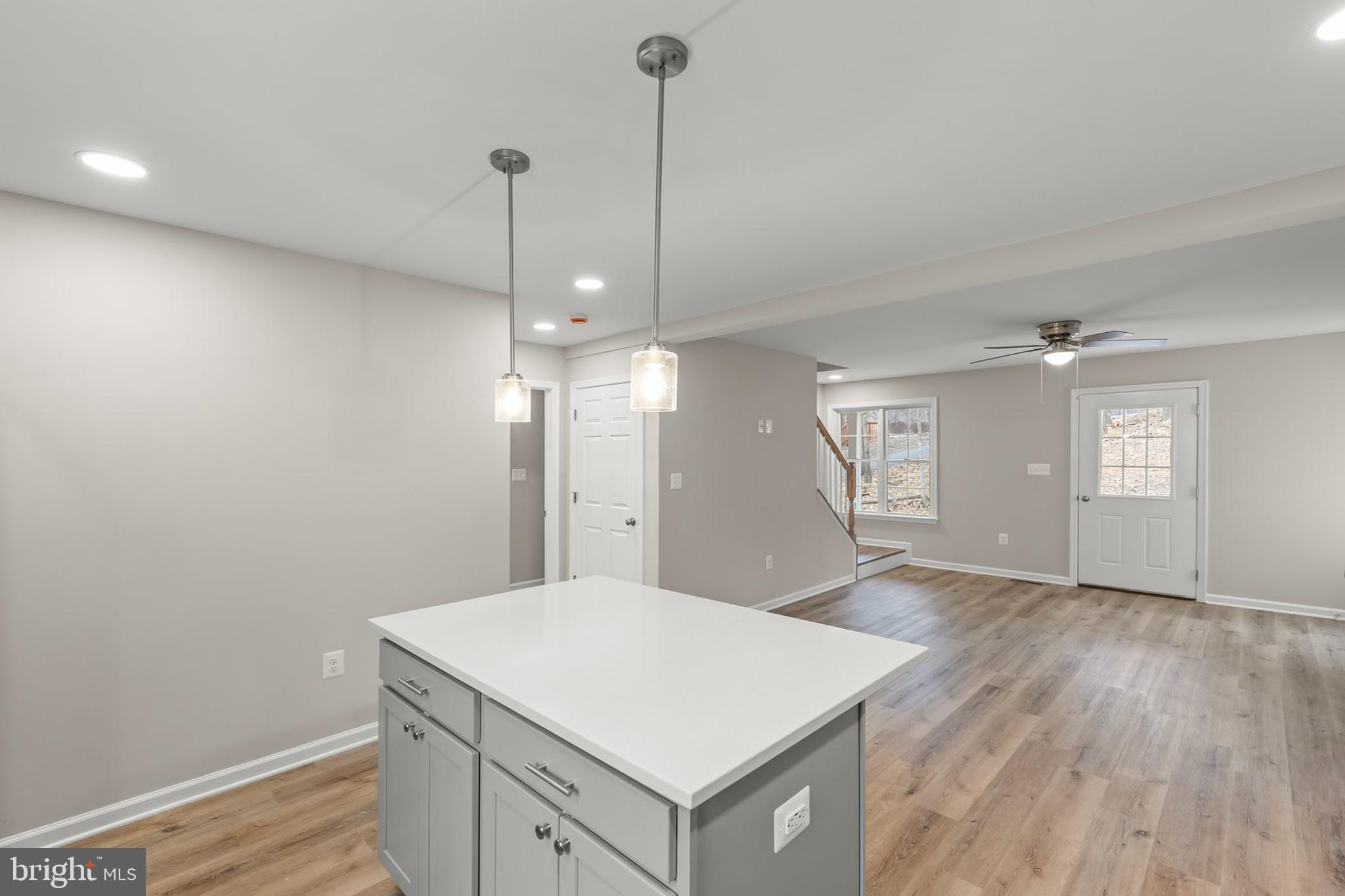 LAKE HOLIDAY ESTATES - Residential