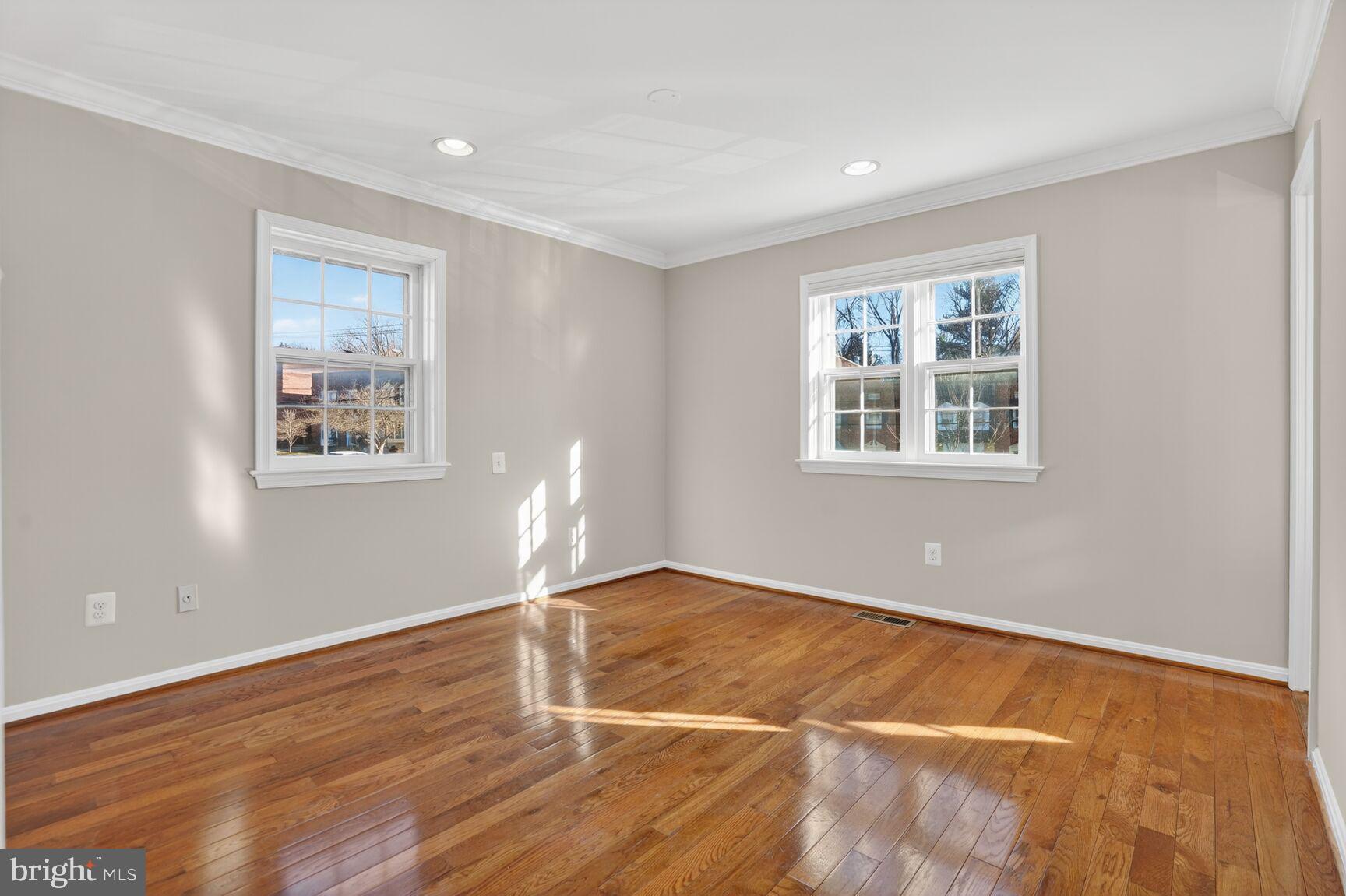 KENWOOD FOREST - Residential