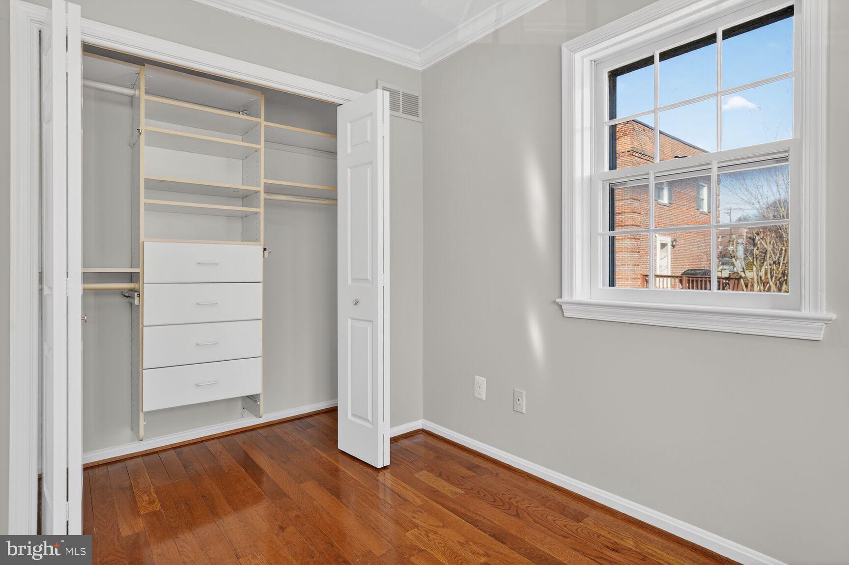 KENWOOD FOREST - Residential