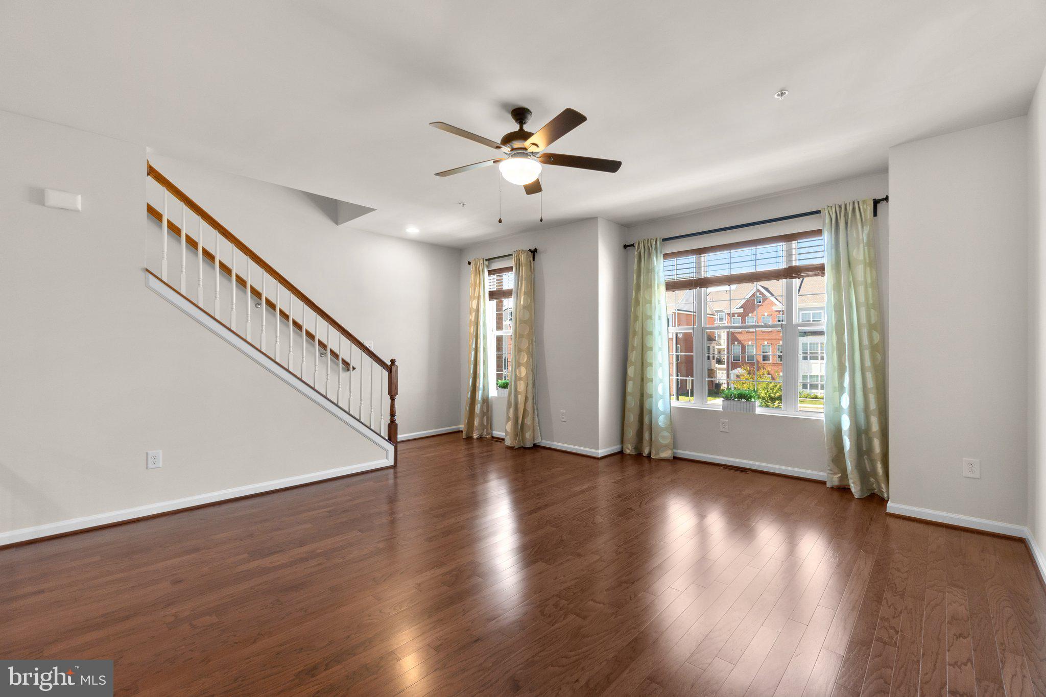 BLUE STREAM - Residential Lease