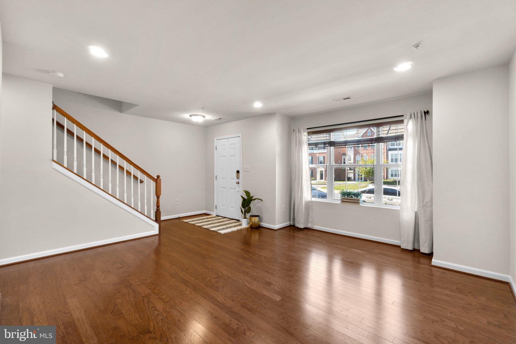 BLUE STREAM - Residential Lease