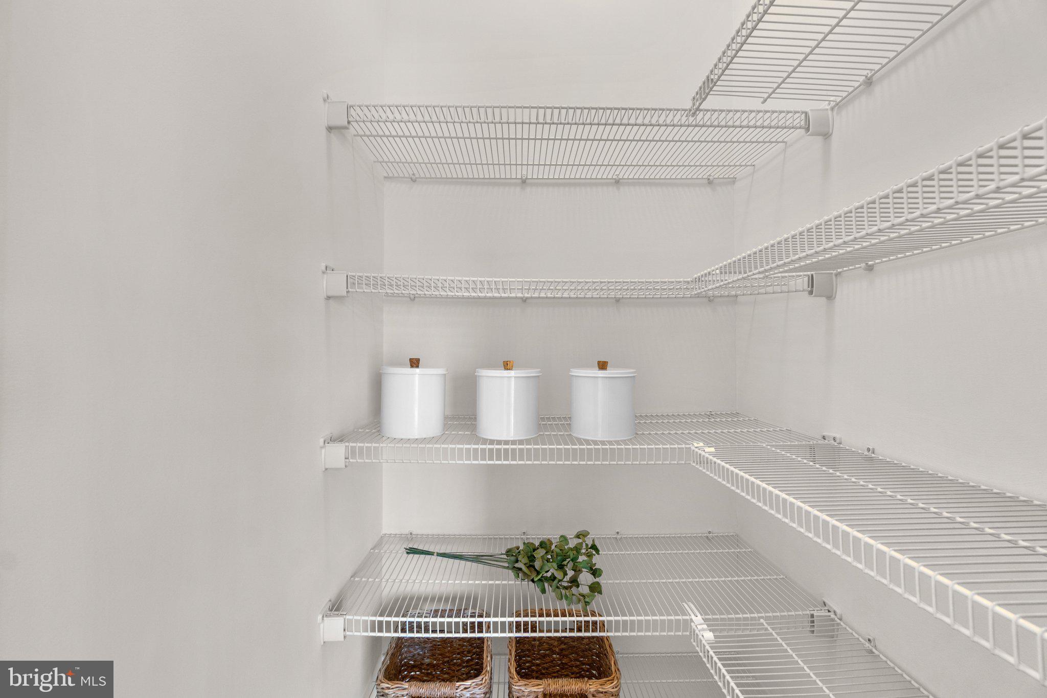 BLUE STREAM - Residential Lease