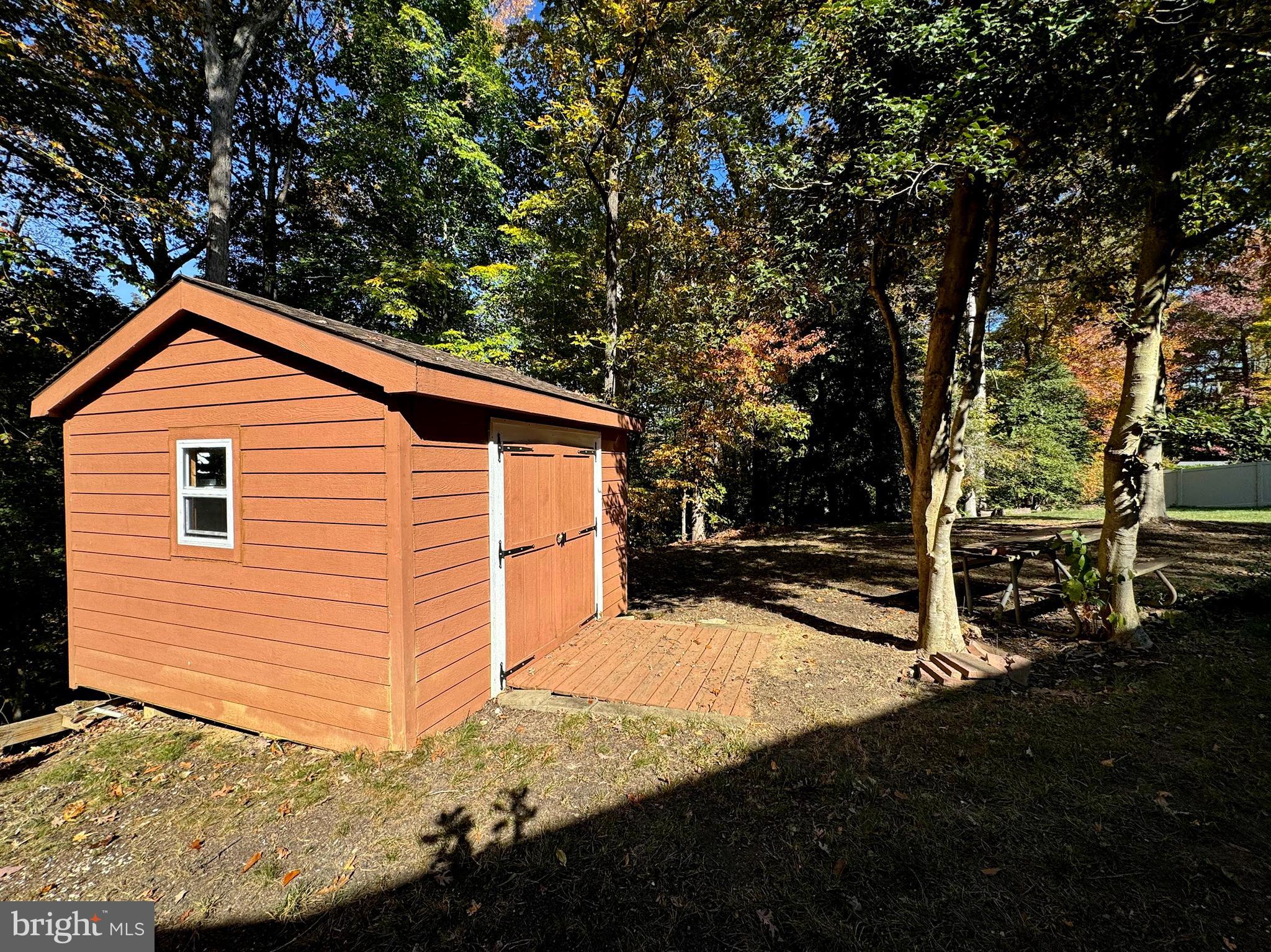 CAERNARVON WOODS - Residential