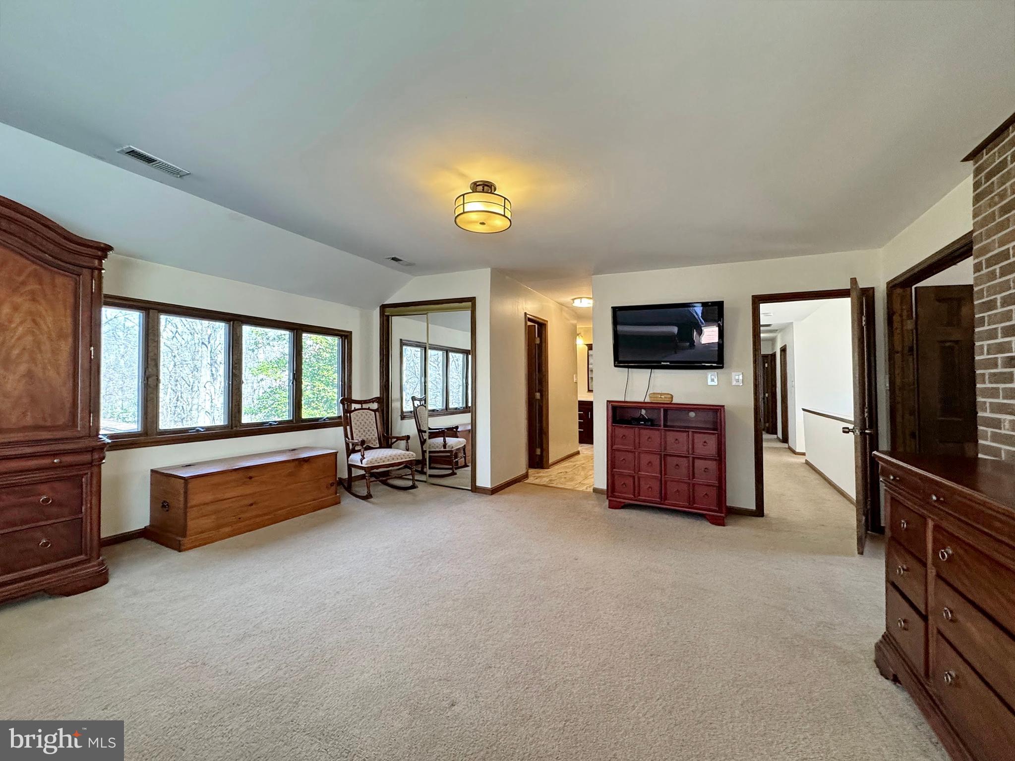 CAERNARVON WOODS - Residential