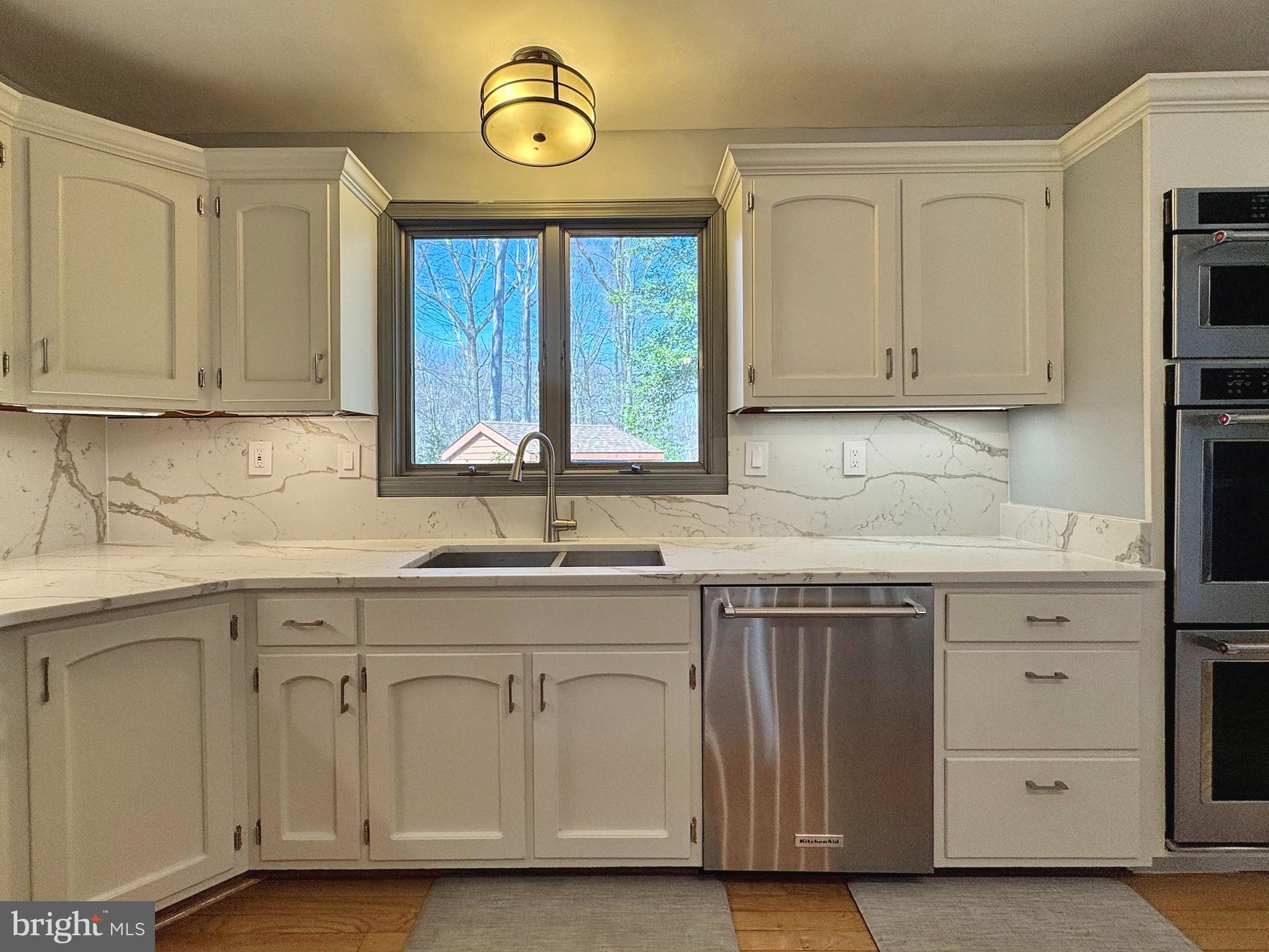 CAERNARVON WOODS - Residential