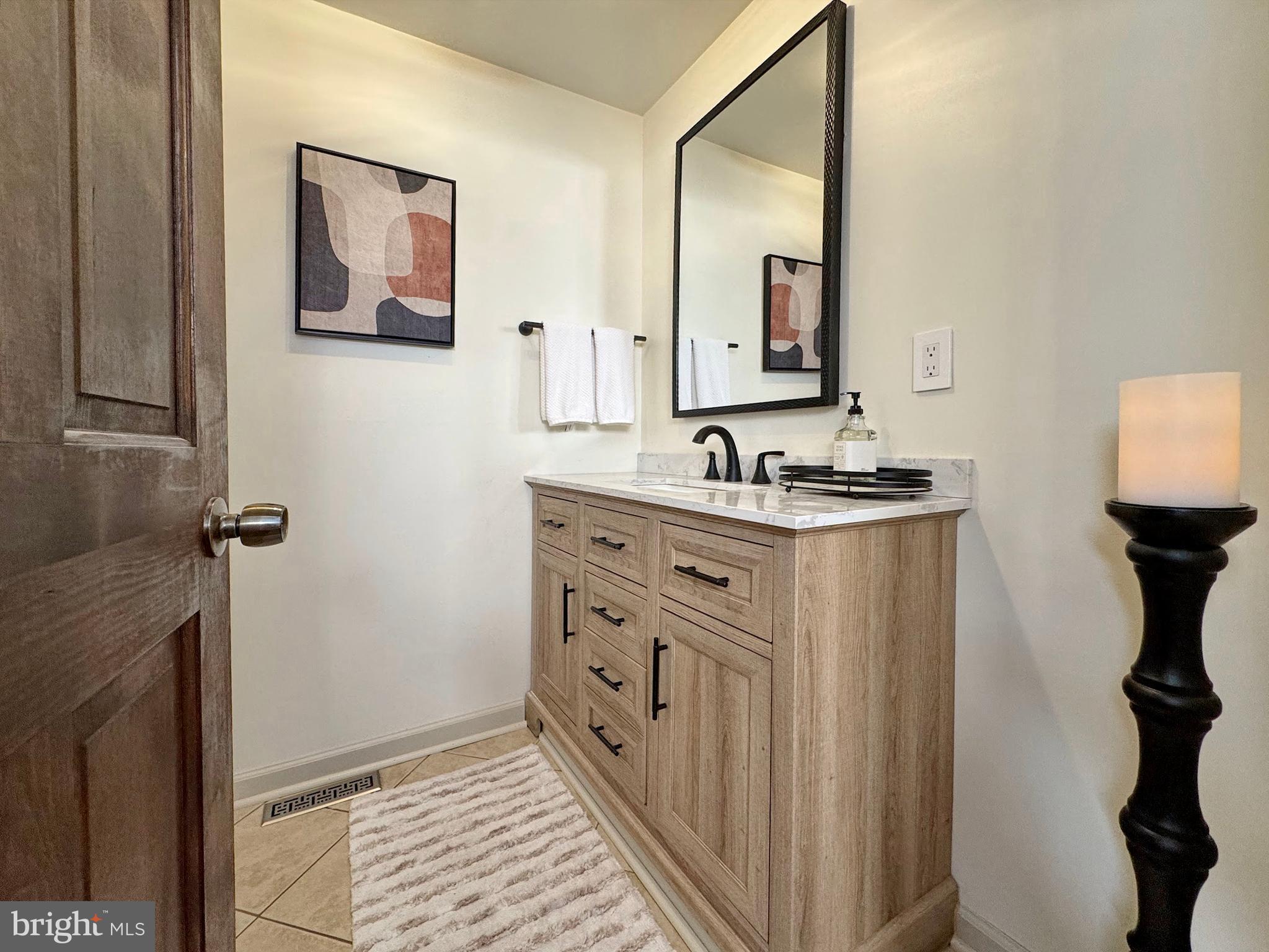 CAERNARVON WOODS - Residential