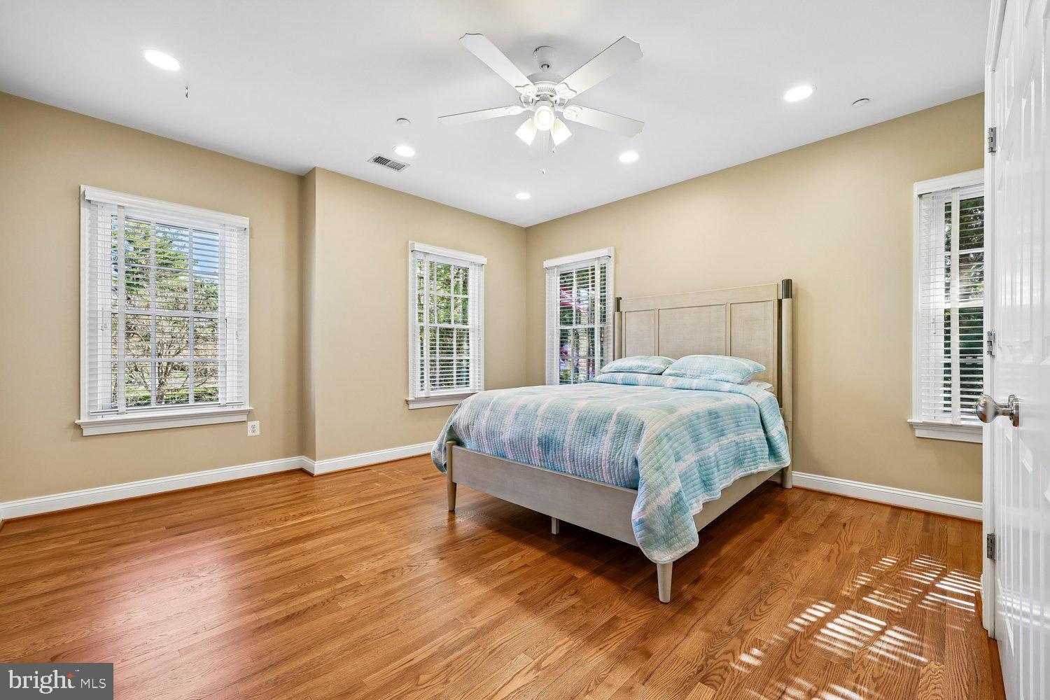 TRAVILAH MEADOWS - Residential