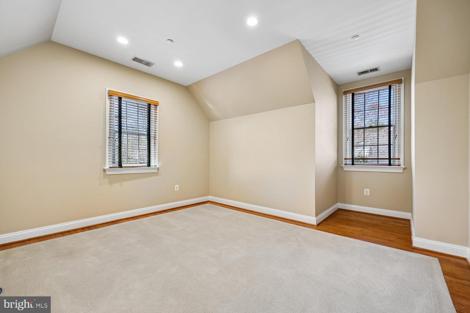 TRAVILAH MEADOWS - Residential