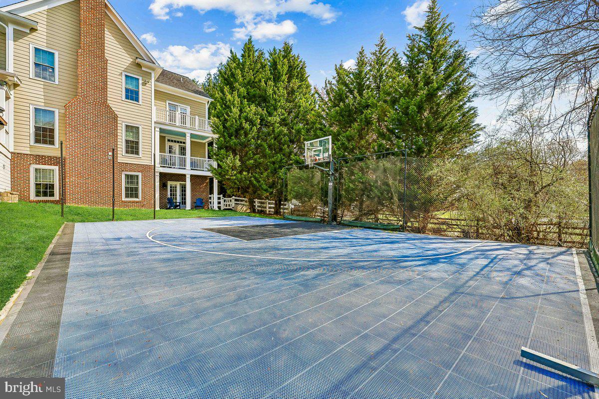 TRAVILAH MEADOWS - Residential