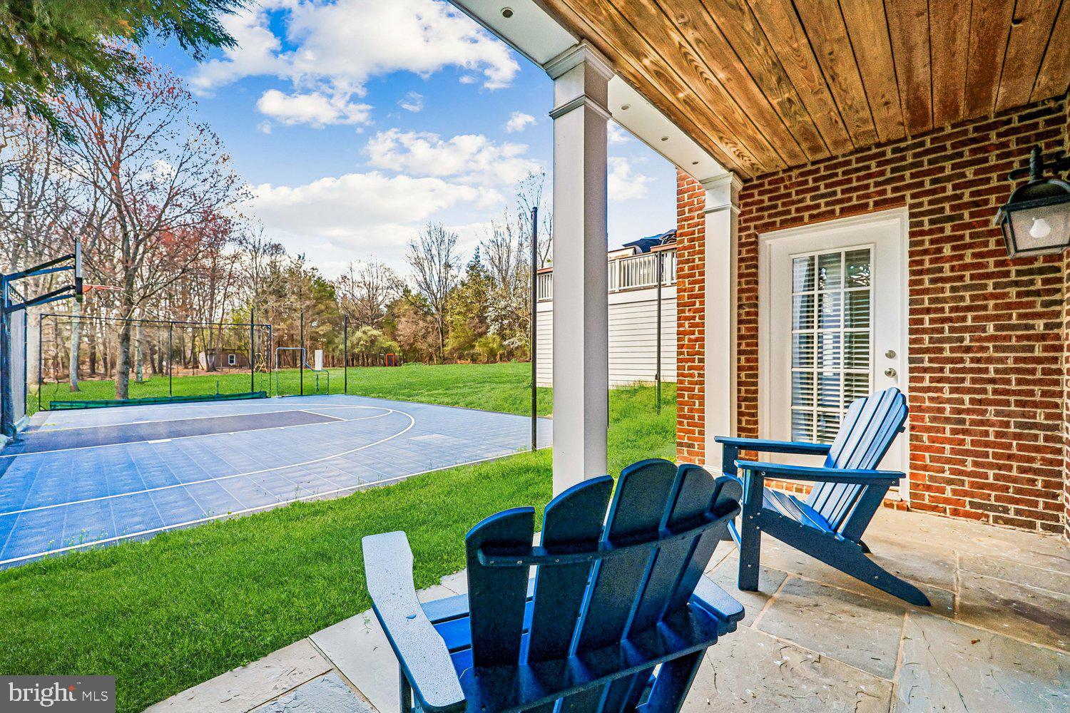 TRAVILAH MEADOWS - Residential