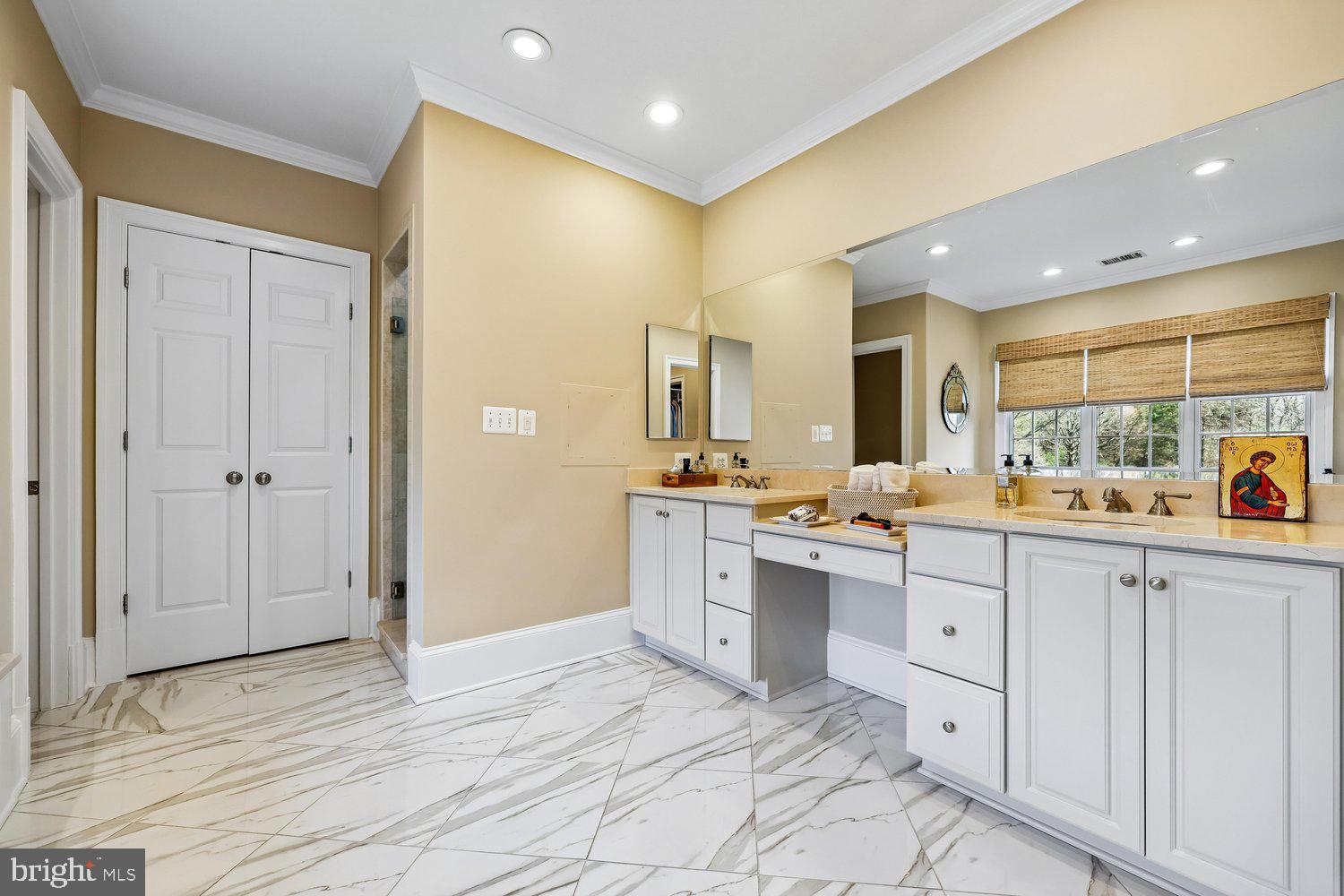 TRAVILAH MEADOWS - Residential