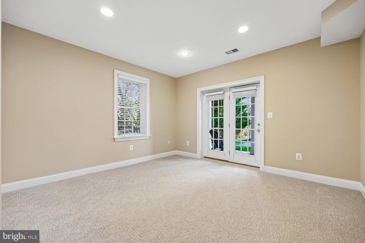 TRAVILAH MEADOWS - Residential