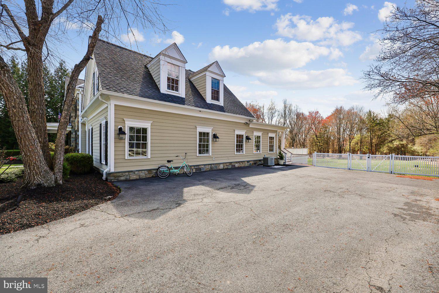 TRAVILAH MEADOWS - Residential