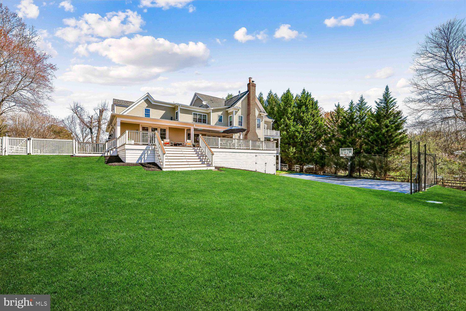 TRAVILAH MEADOWS - Residential