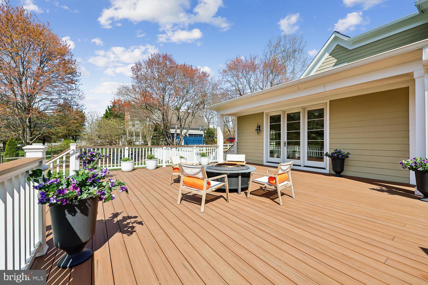 TRAVILAH MEADOWS - Residential