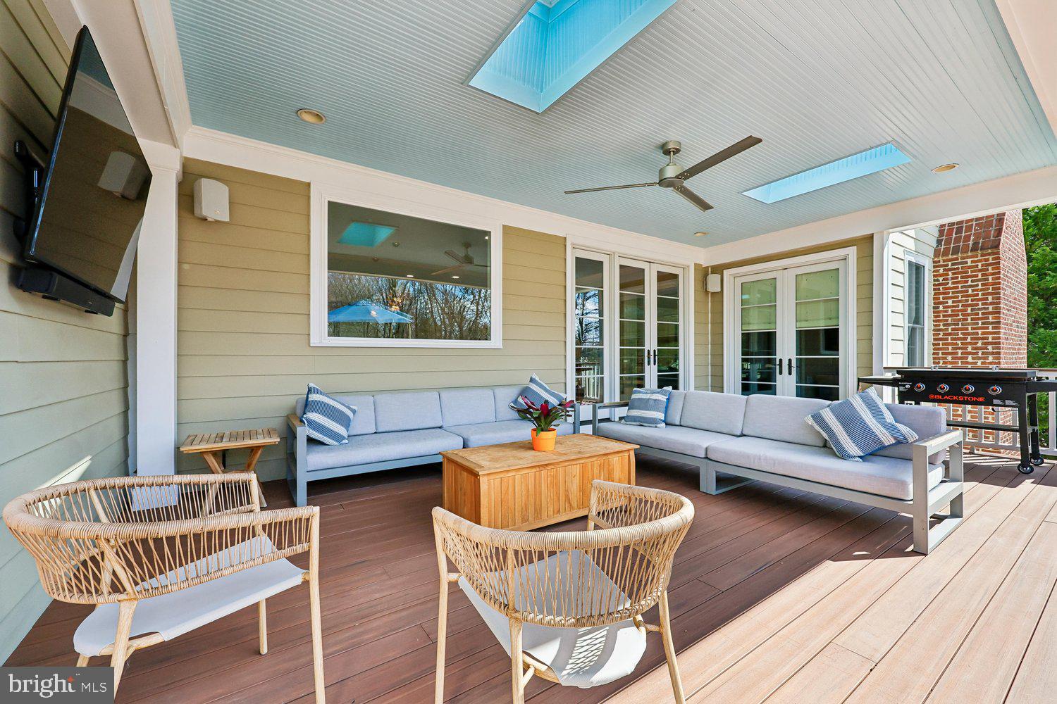 TRAVILAH MEADOWS - Residential