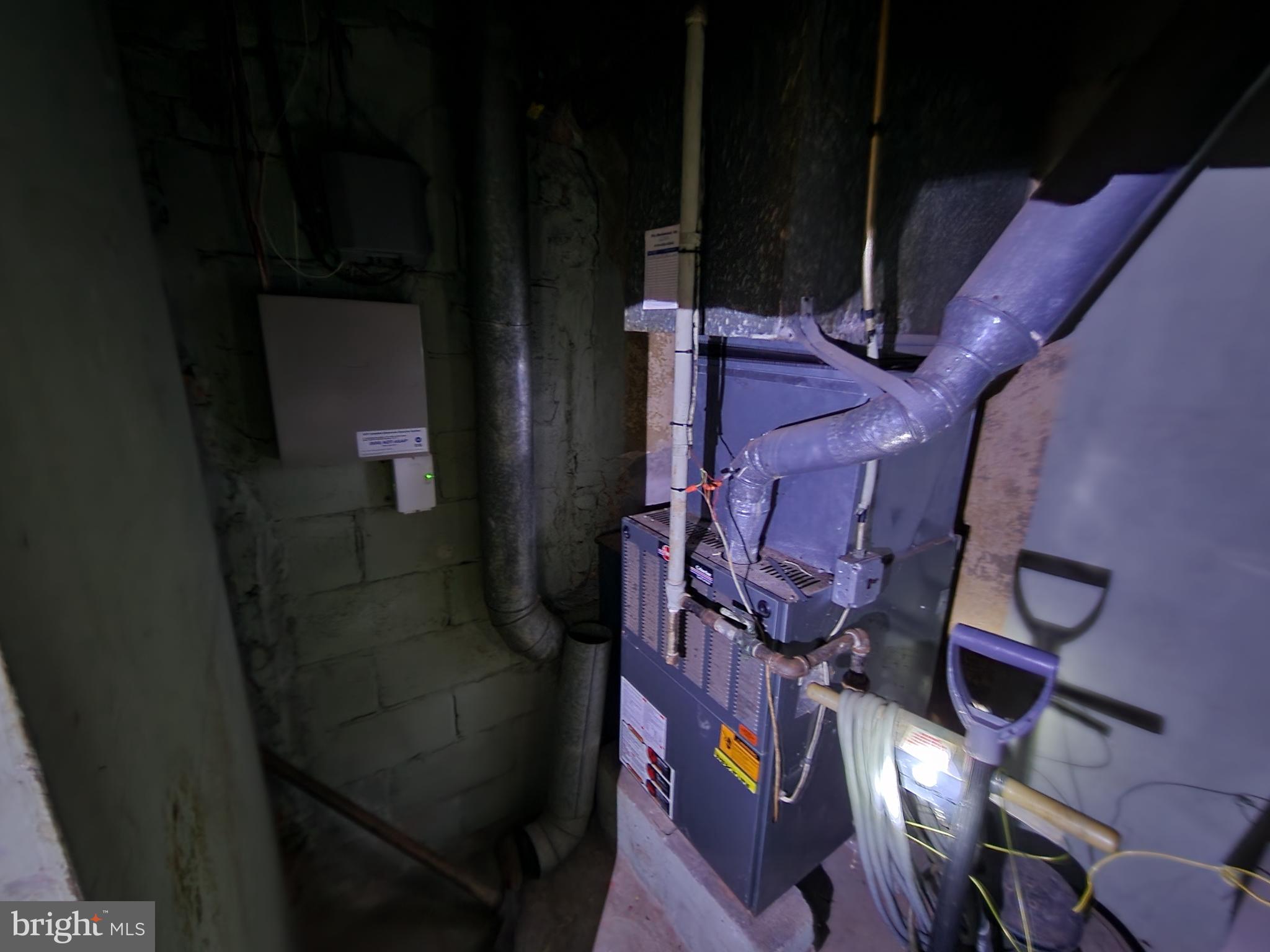 WALTHERSON - Commercial Sale