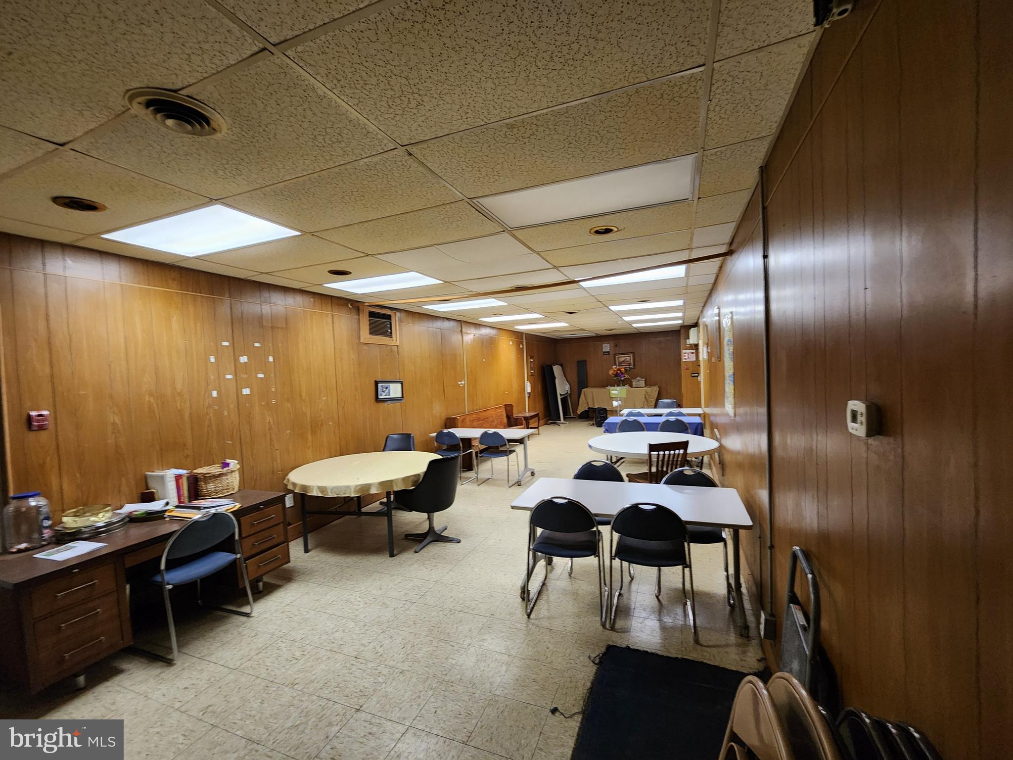 WALTHERSON - Commercial Sale