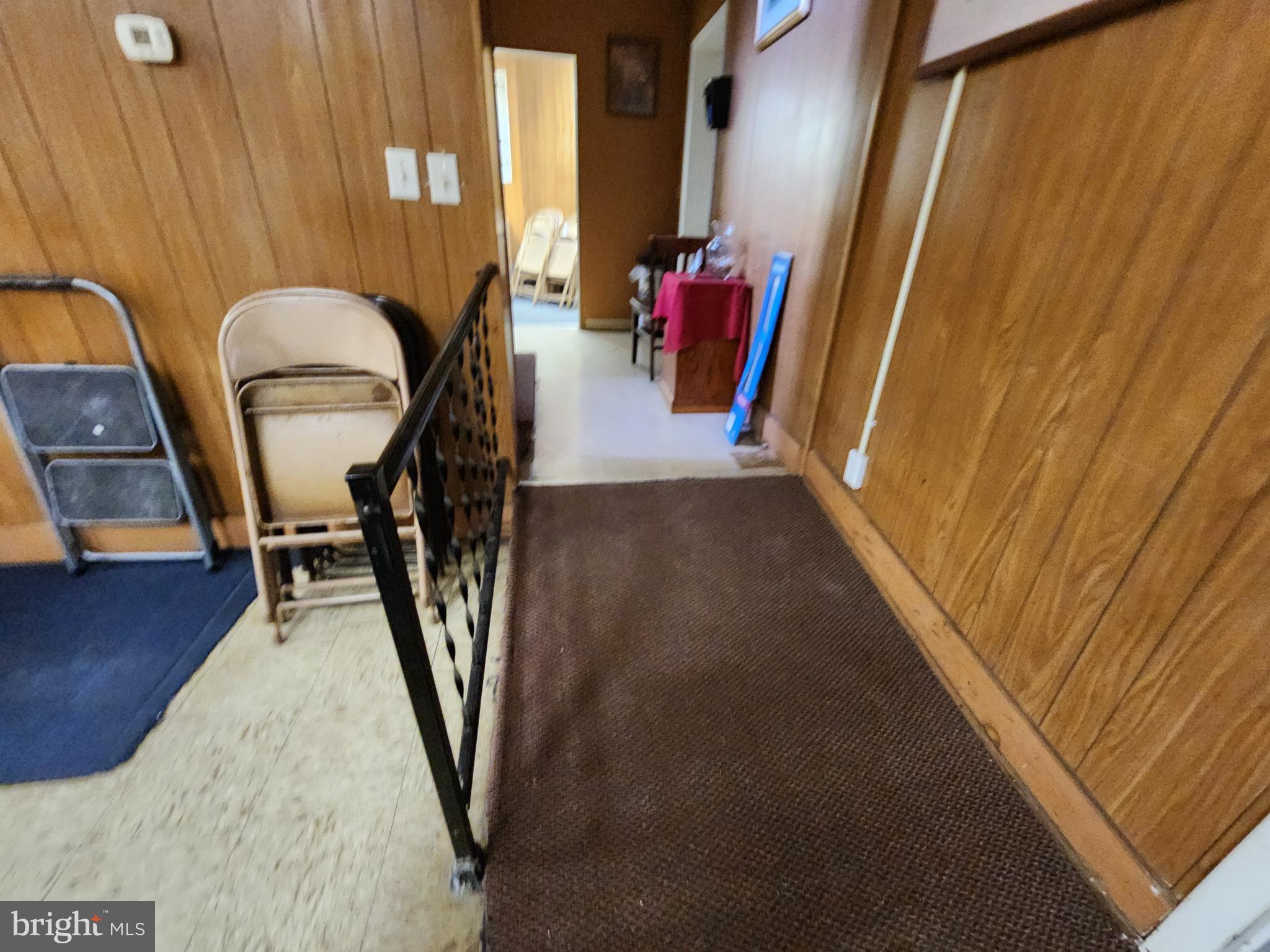 WALTHERSON - Commercial Sale