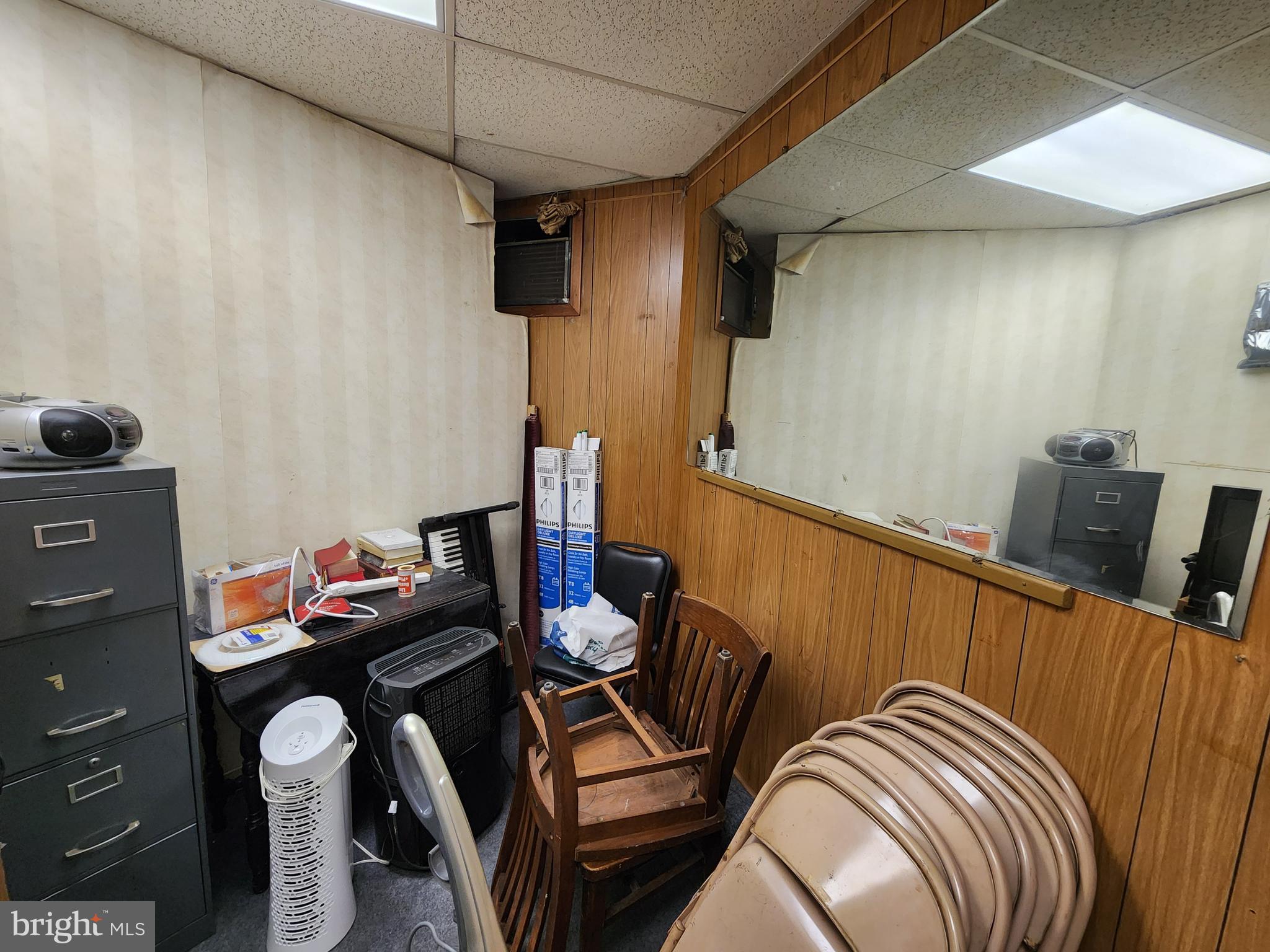 WALTHERSON - Commercial Sale