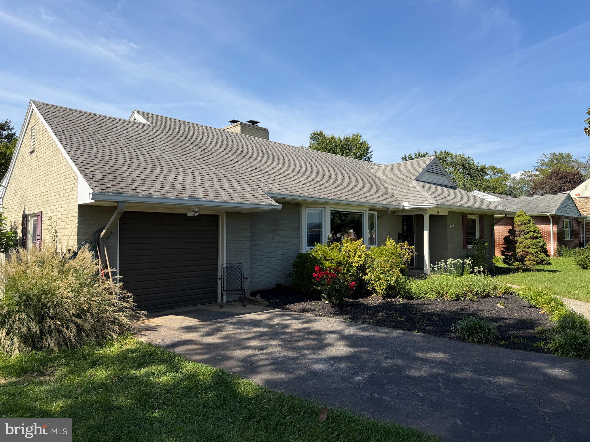 1411 POTOMAC AVENUE
