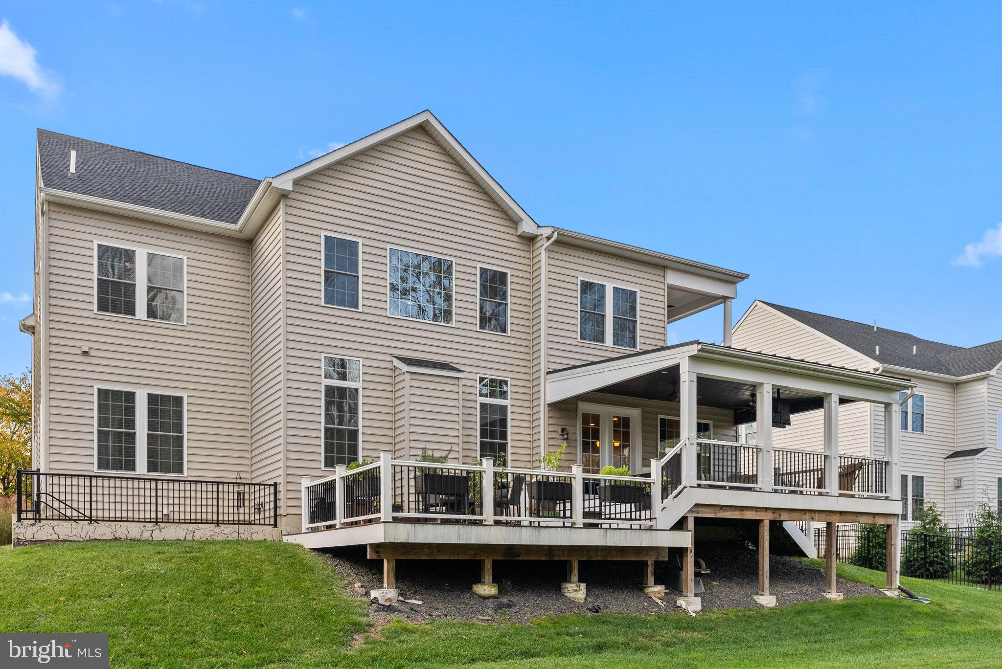 WARRINGTON SPRINGS - Residential