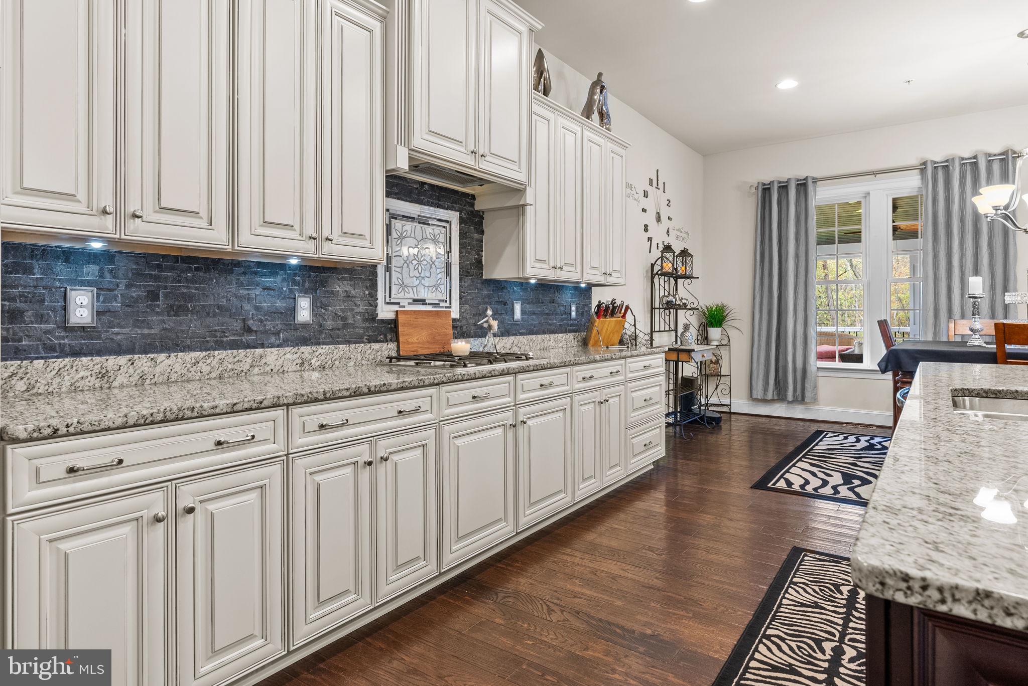 WARRINGTON SPRINGS - Residential