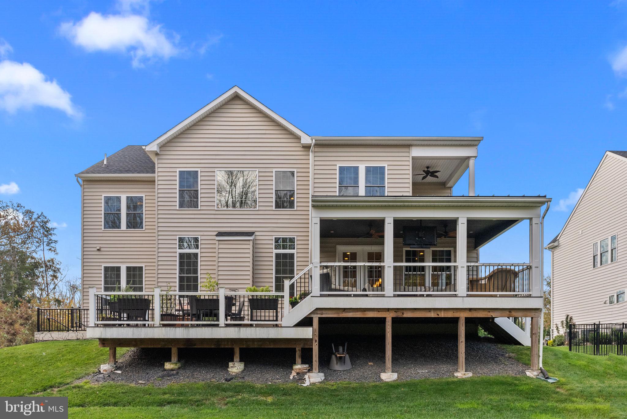 WARRINGTON SPRINGS - Residential