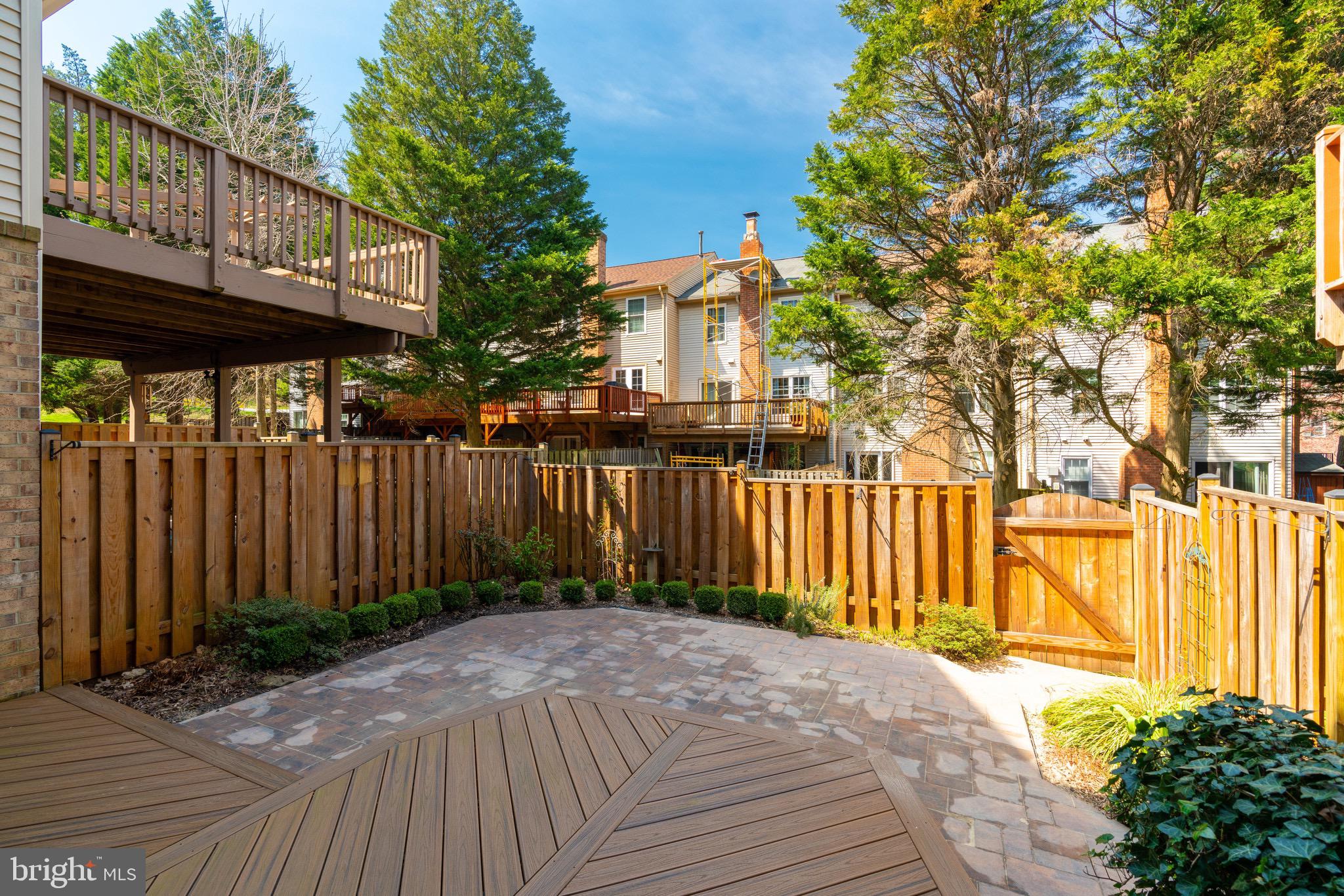 HUNTER VILLAGE - Residential