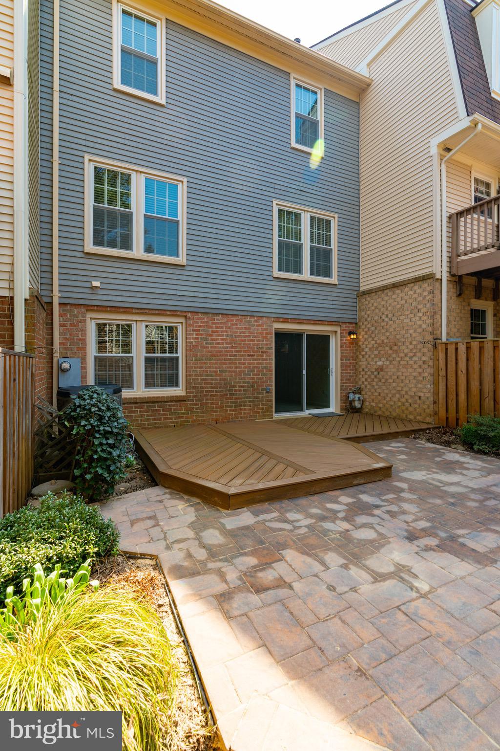 HUNTER VILLAGE - Residential