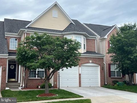 Photo of 6176 Popes Creek Place, HAYMARKET, VA 20169 (MLS # VAPW2120366)