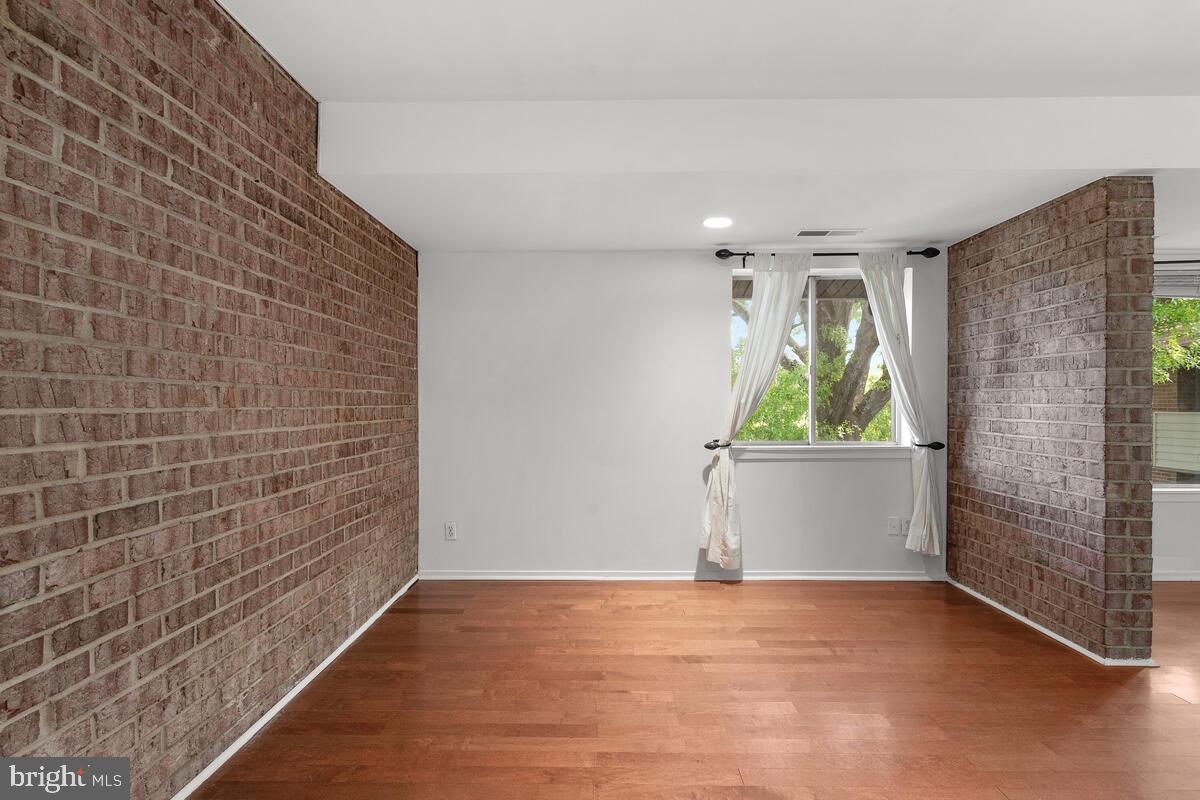 THOMAS CHOICE GARDENS - Residential