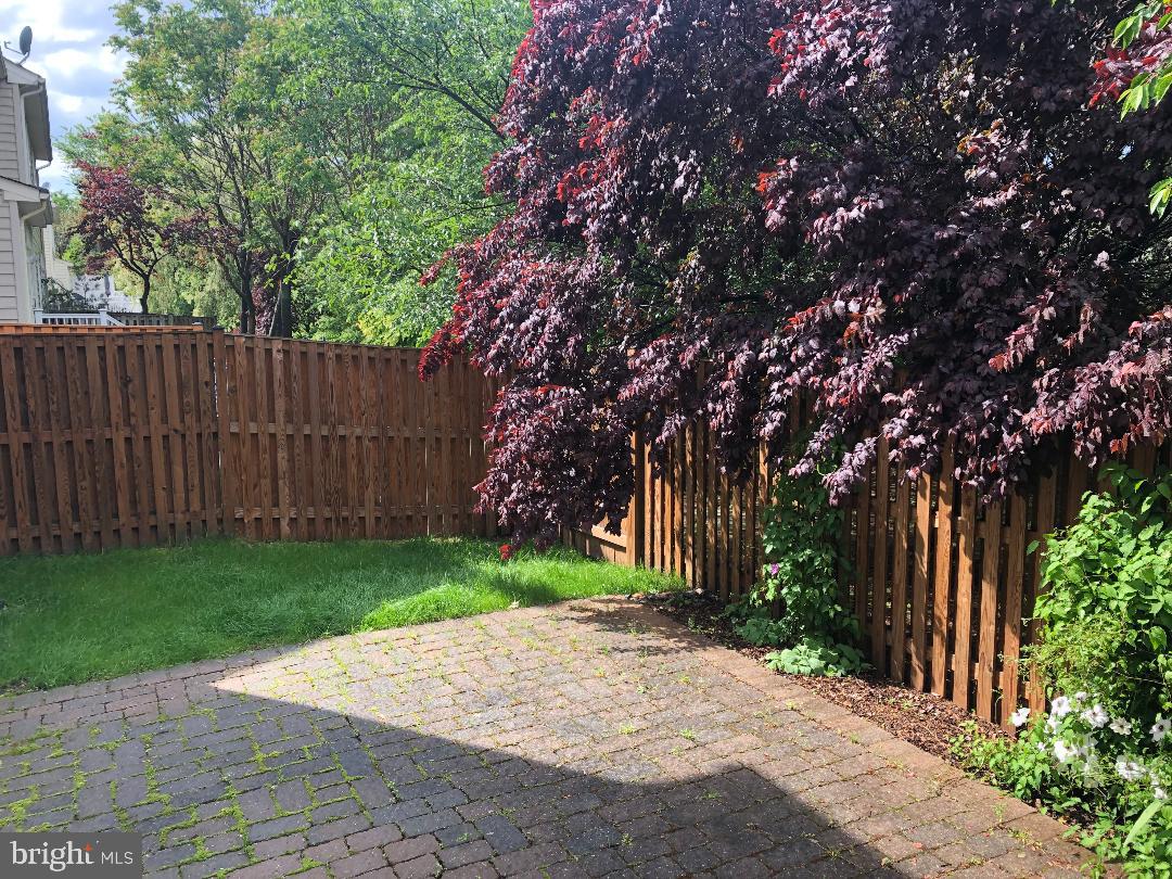 ASHBURN VILLAGE - Residential Lease