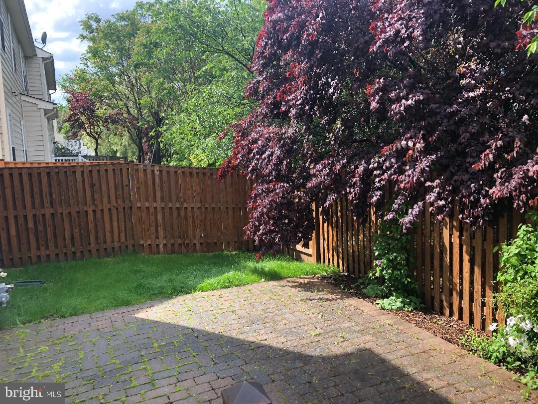 ASHBURN VILLAGE - Residential Lease