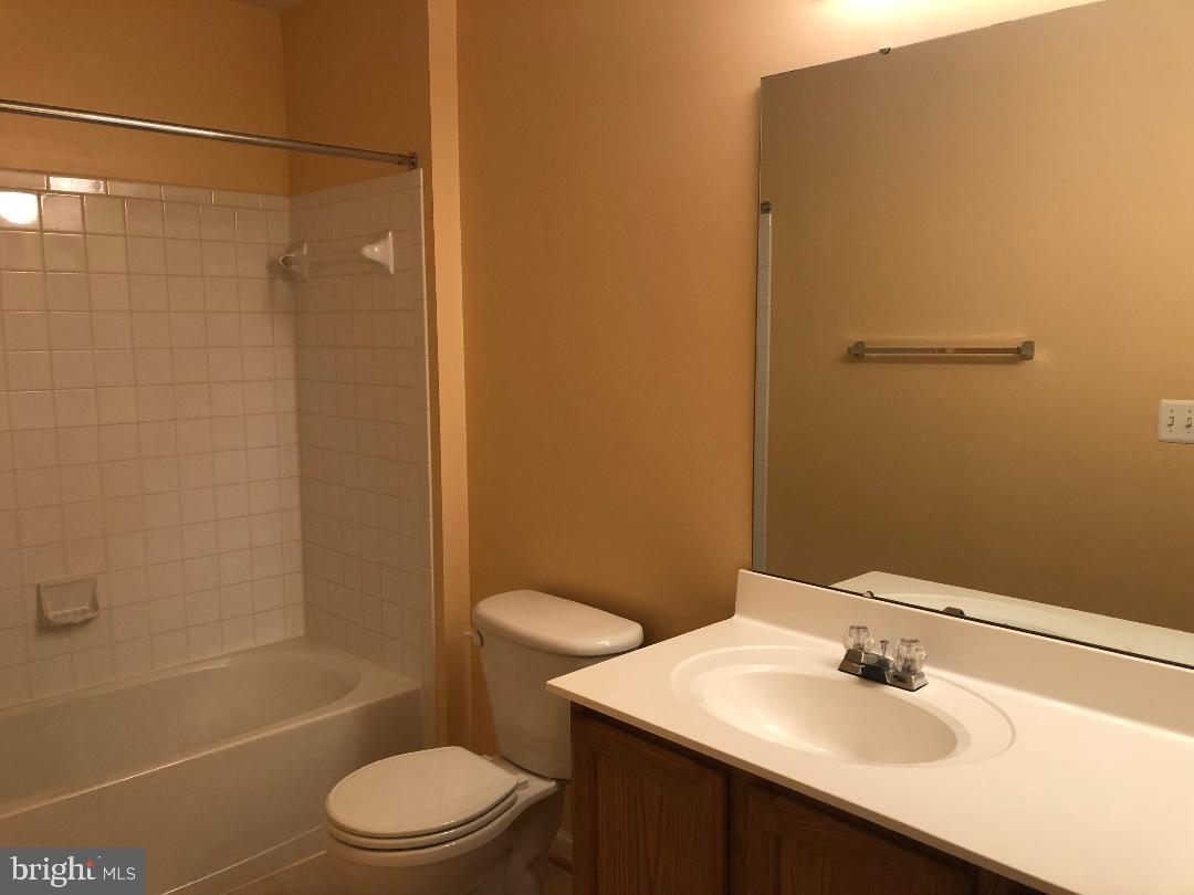 ASHBURN VILLAGE - Residential Lease