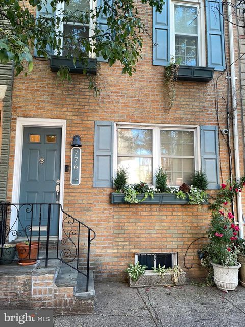 Townhouse For Sale - 776 S Martin Street<br/> PHILADELPHIA, PA 19146