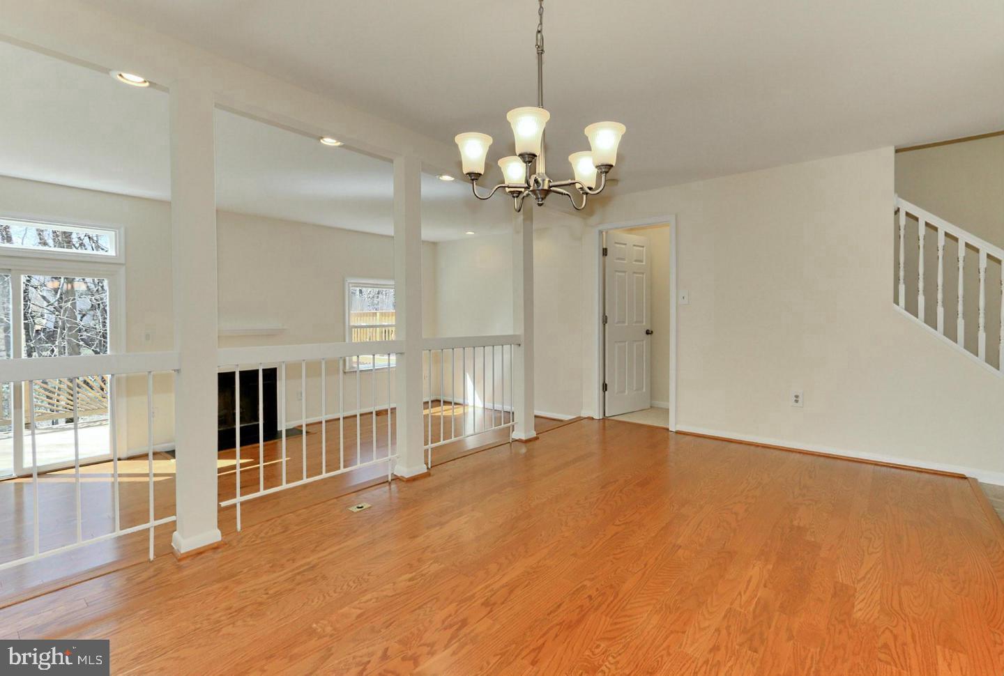 CIRCLE WOODS - Residential Lease