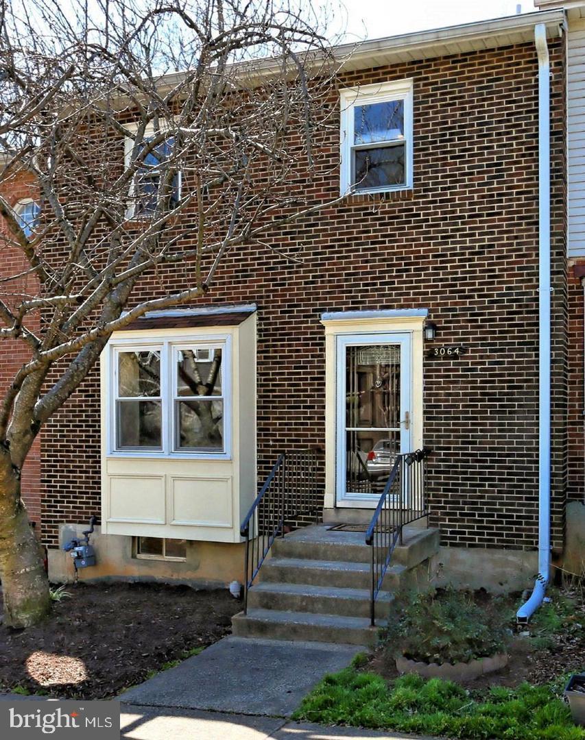 CIRCLE WOODS - Residential Lease