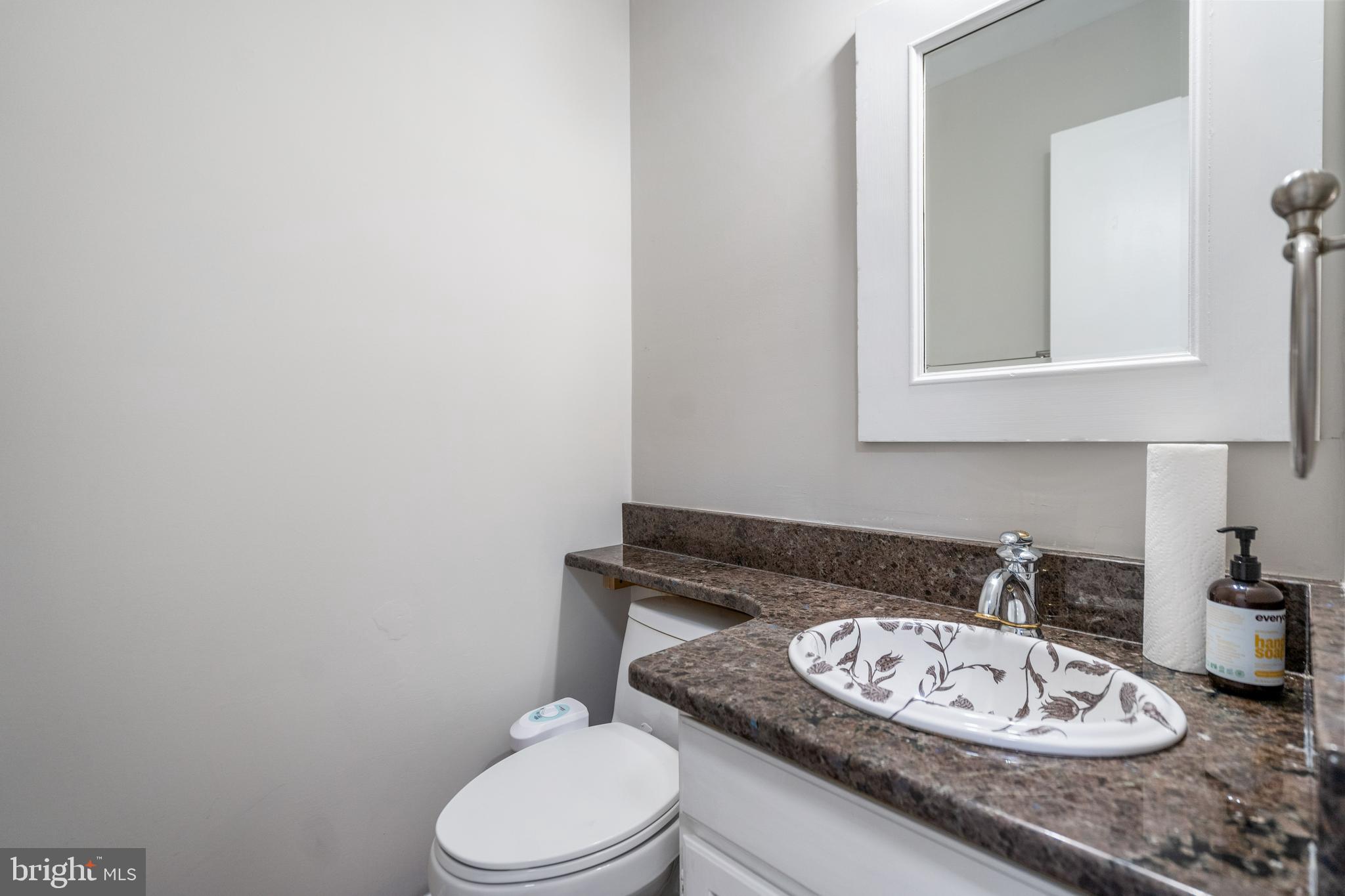 TOWLSTON MEADOWS - Residential Lease