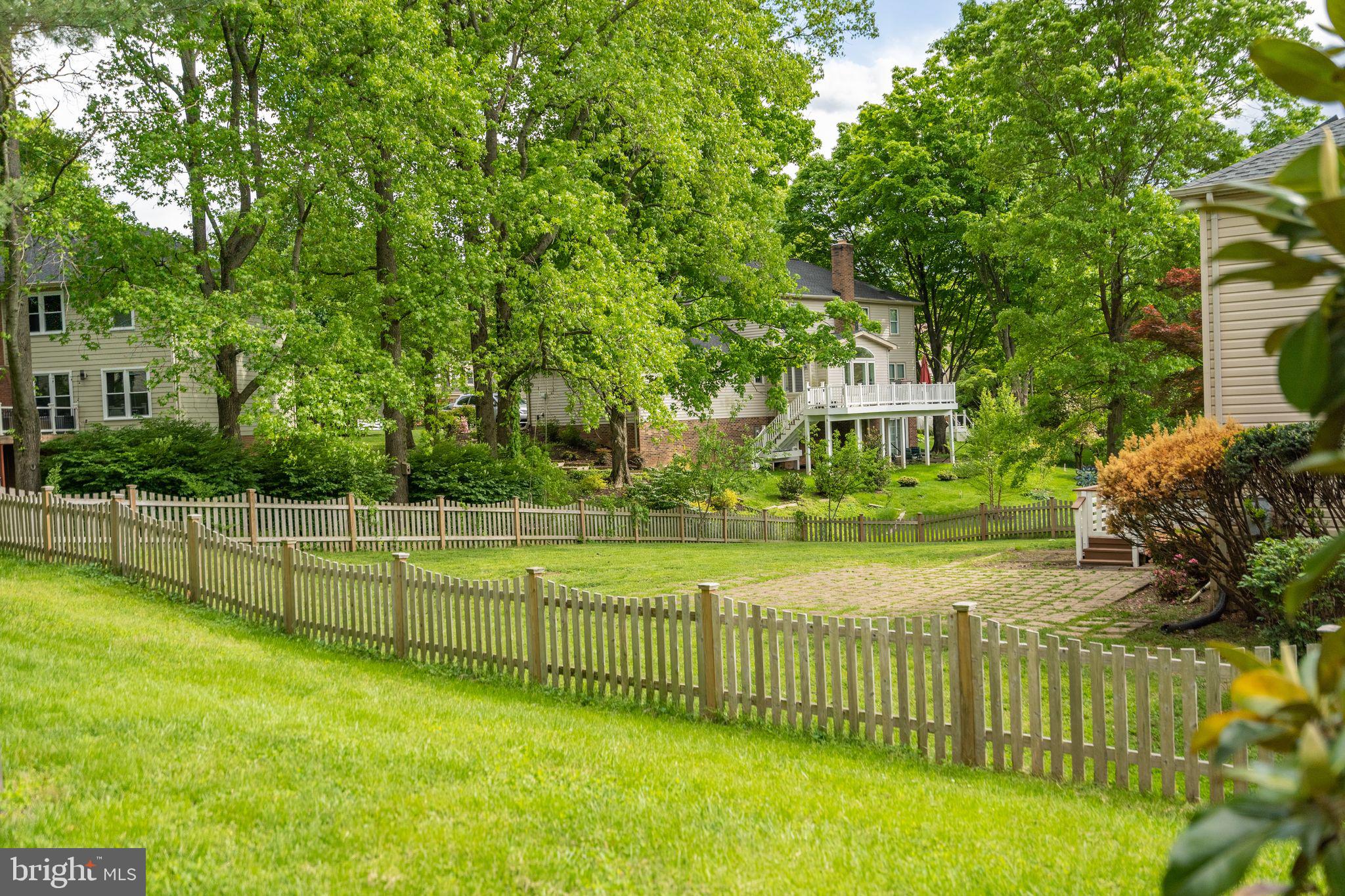 TOWLSTON MEADOWS - Residential Lease