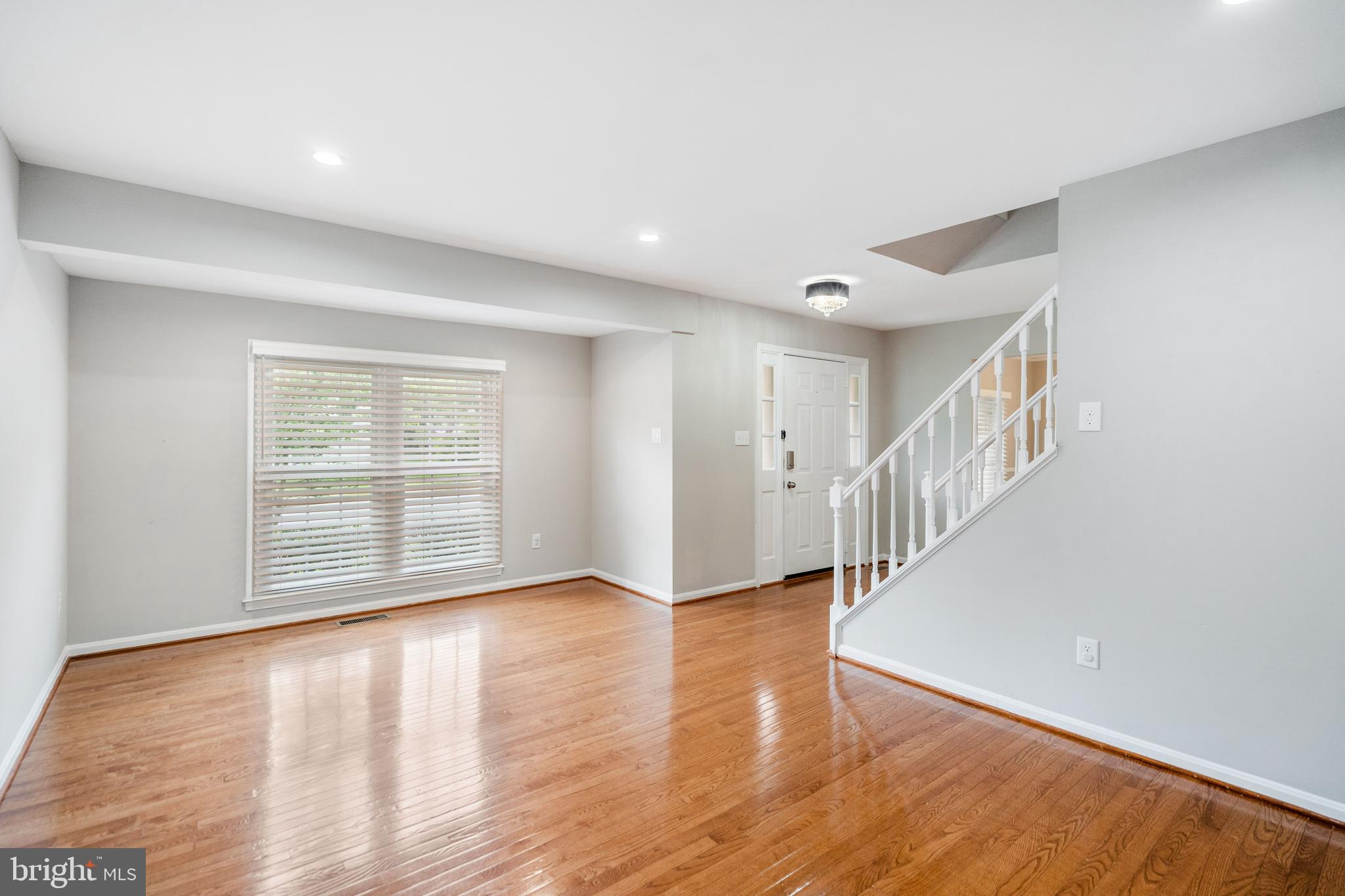 TOWLSTON MEADOWS - Residential Lease