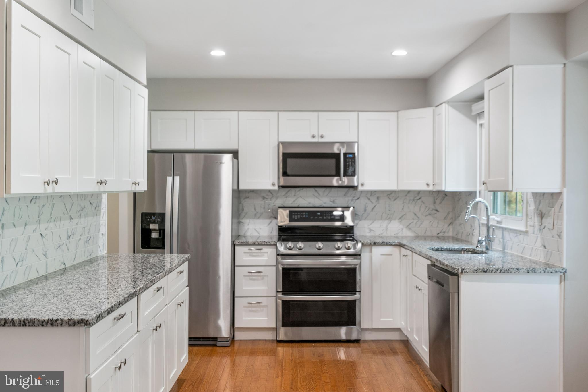 TOWLSTON MEADOWS - Residential Lease