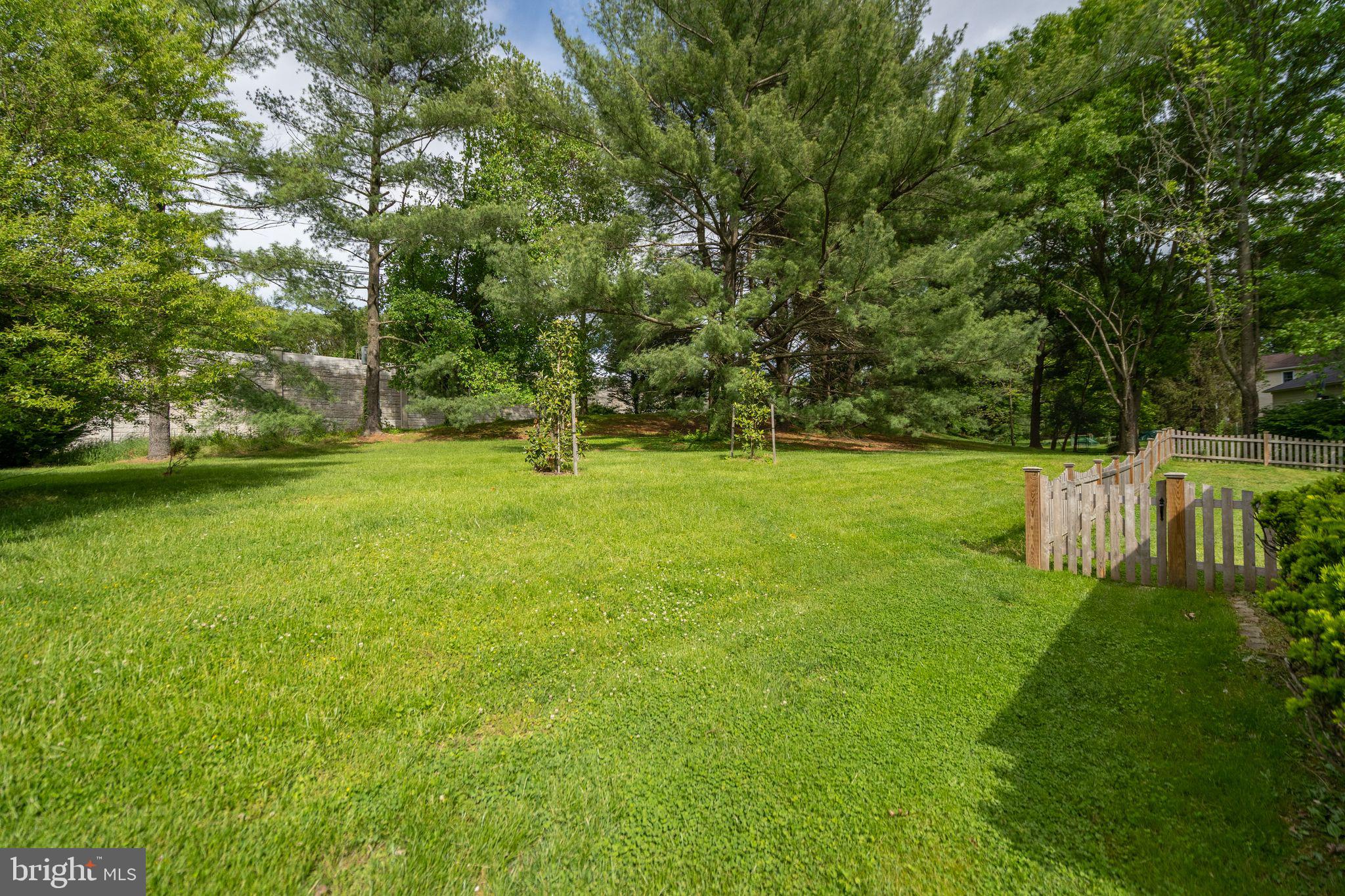 TOWLSTON MEADOWS - Residential Lease