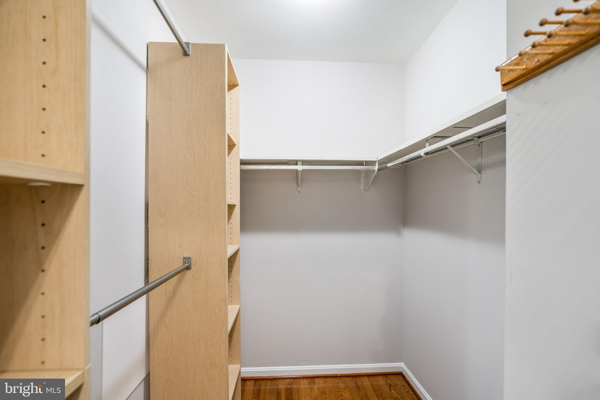 TOWLSTON MEADOWS - Residential Lease