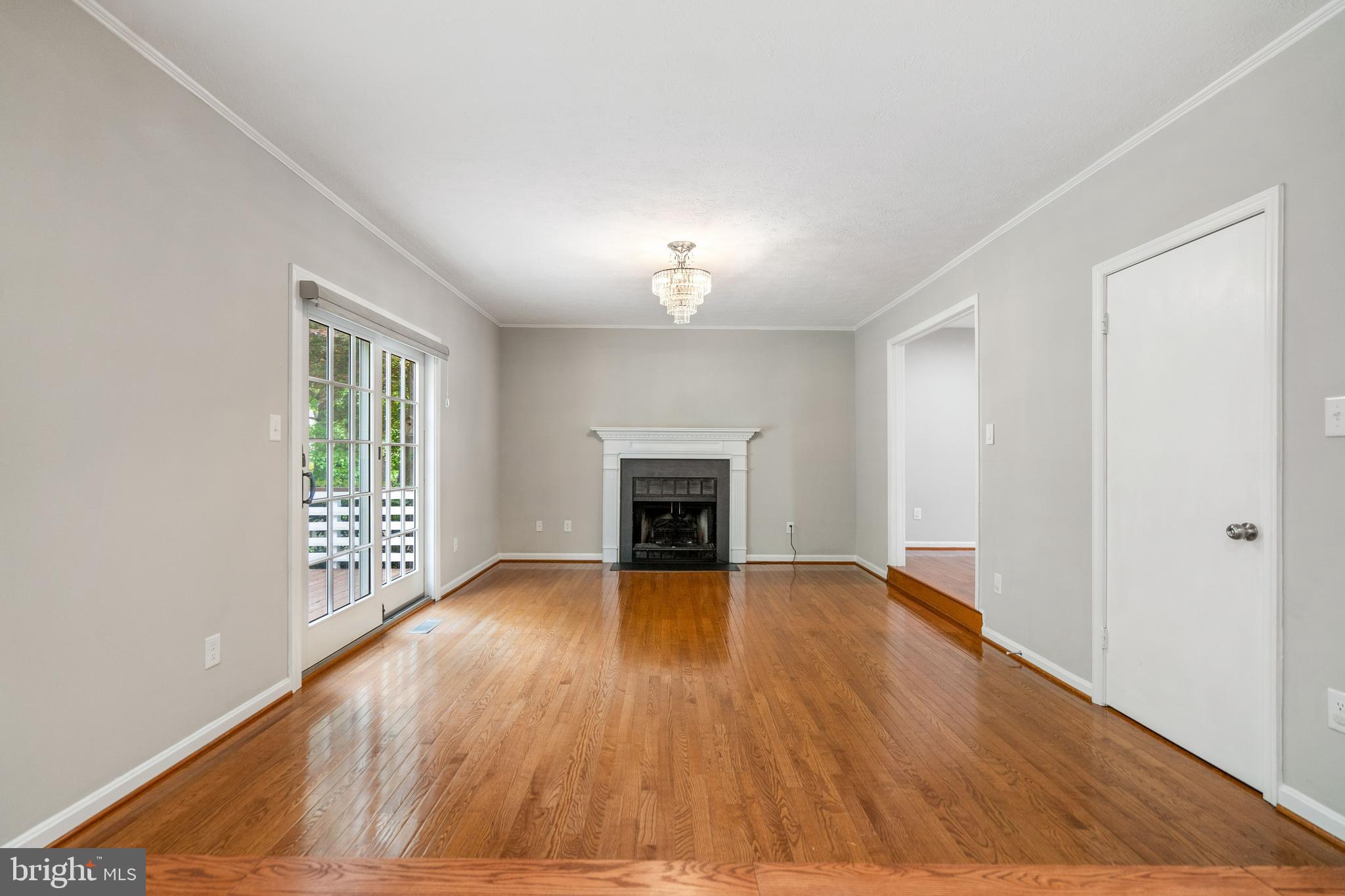 TOWLSTON MEADOWS - Residential Lease