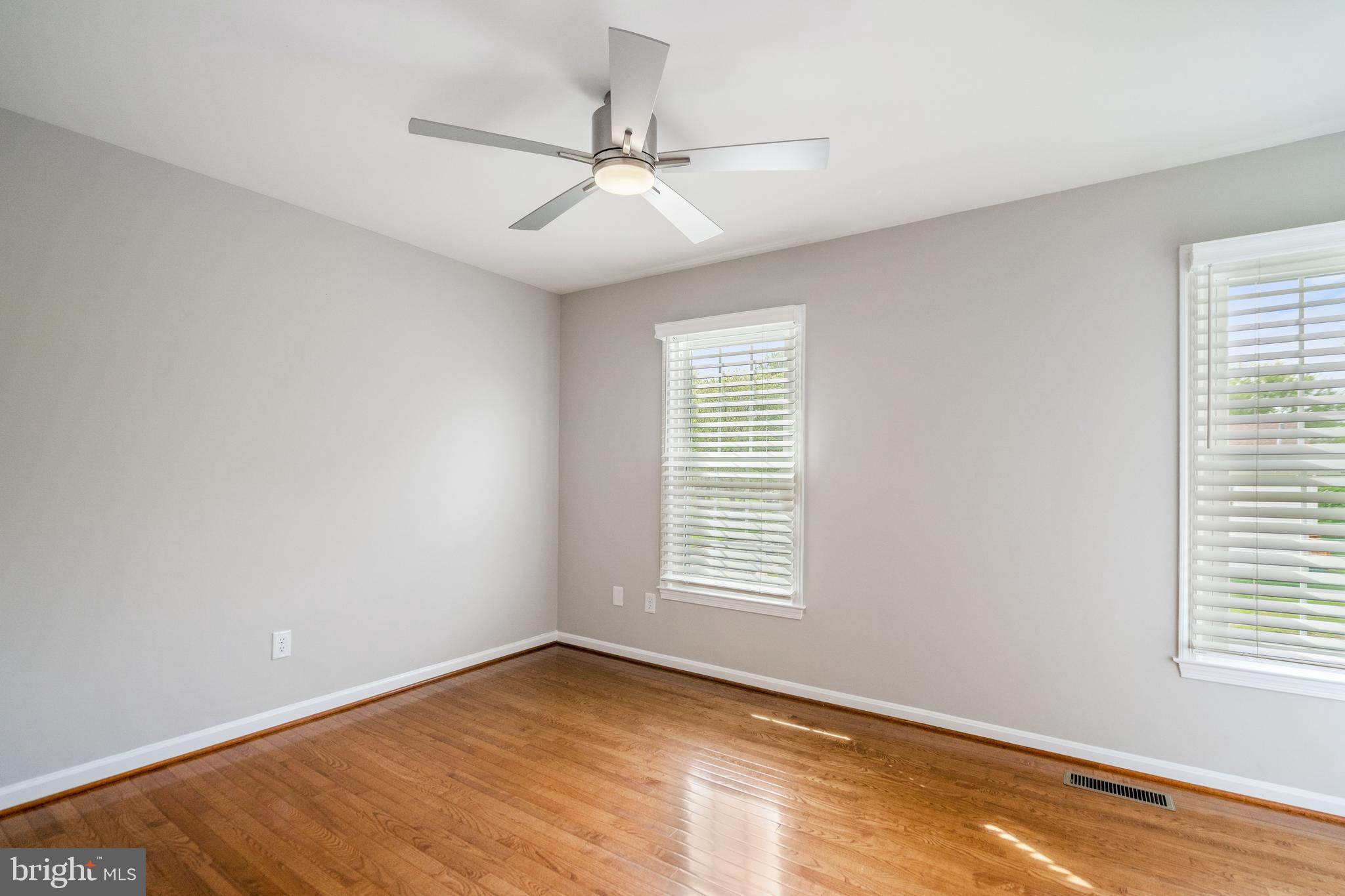 TOWLSTON MEADOWS - Residential Lease